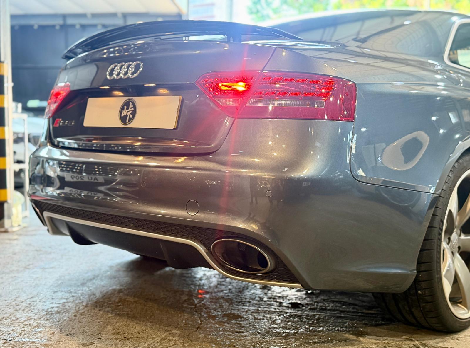 Audi RS5 Coupe 4.2 Quattro 2011