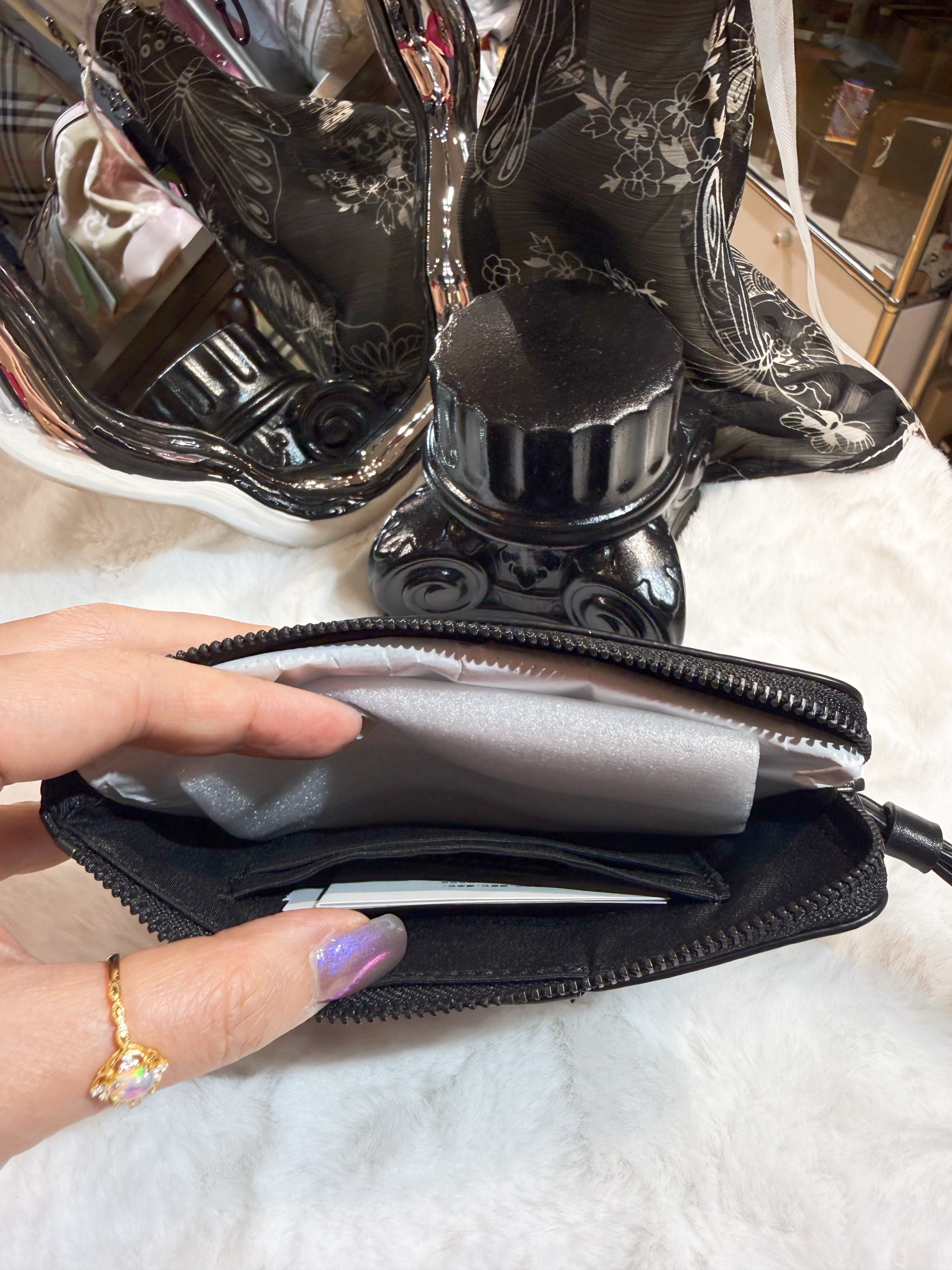 Coach wristlet blk/m
