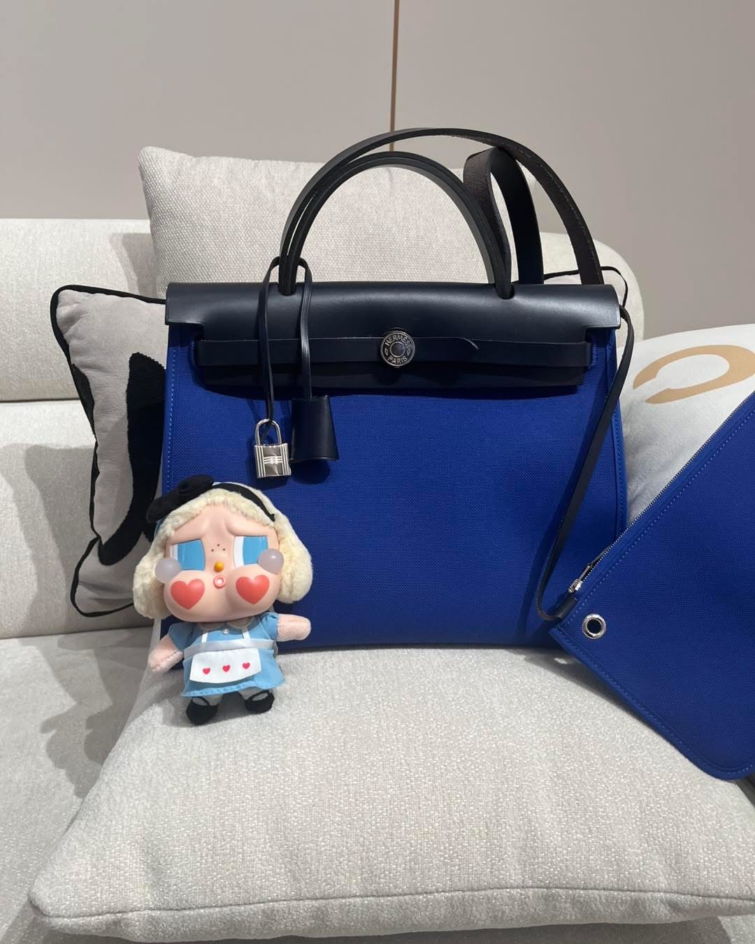 Hermes Herbag 31,STAMP A 100%Authentic,95%new ✅KEY LOCK✅dust bag  