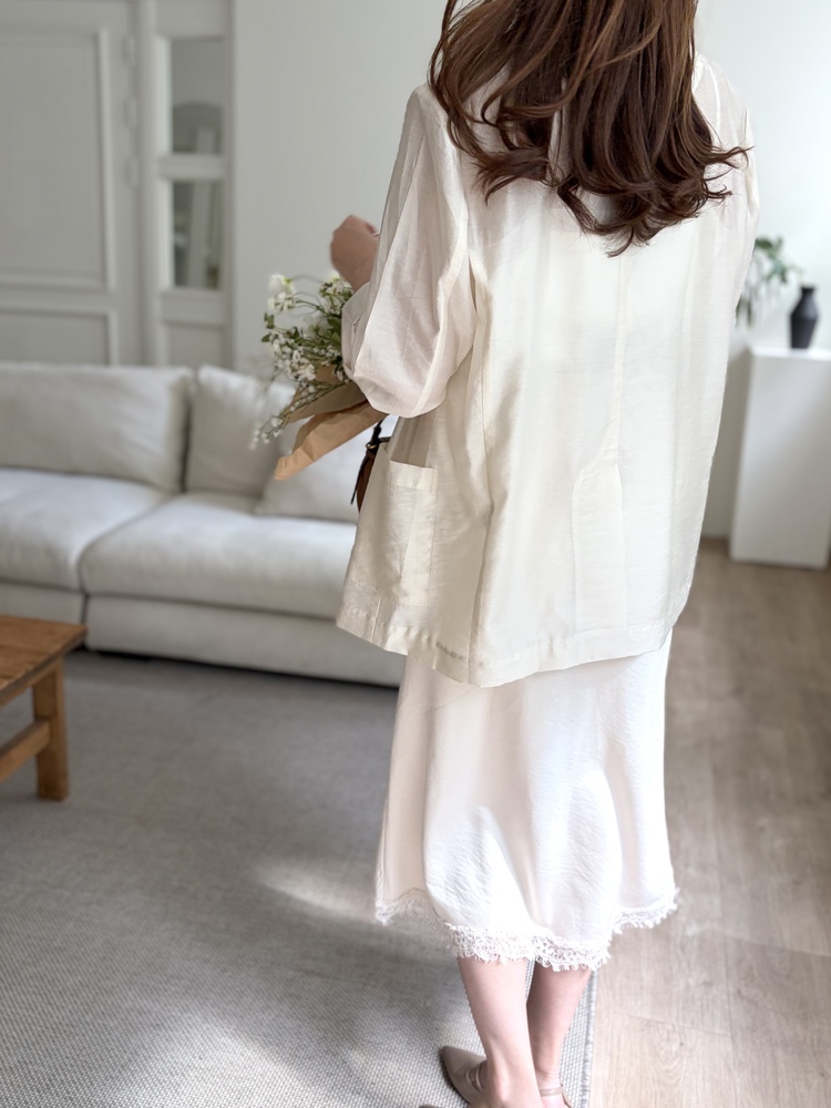 The Fine Silky Blazer (Ivory)