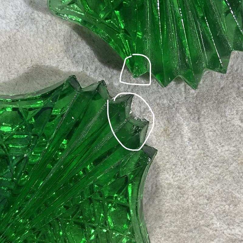 1960s Czechoslovakia Art Deco Inspired-Pattern Pressed Glass Vanity Perfume Bottle - Emerald Green (MW013)