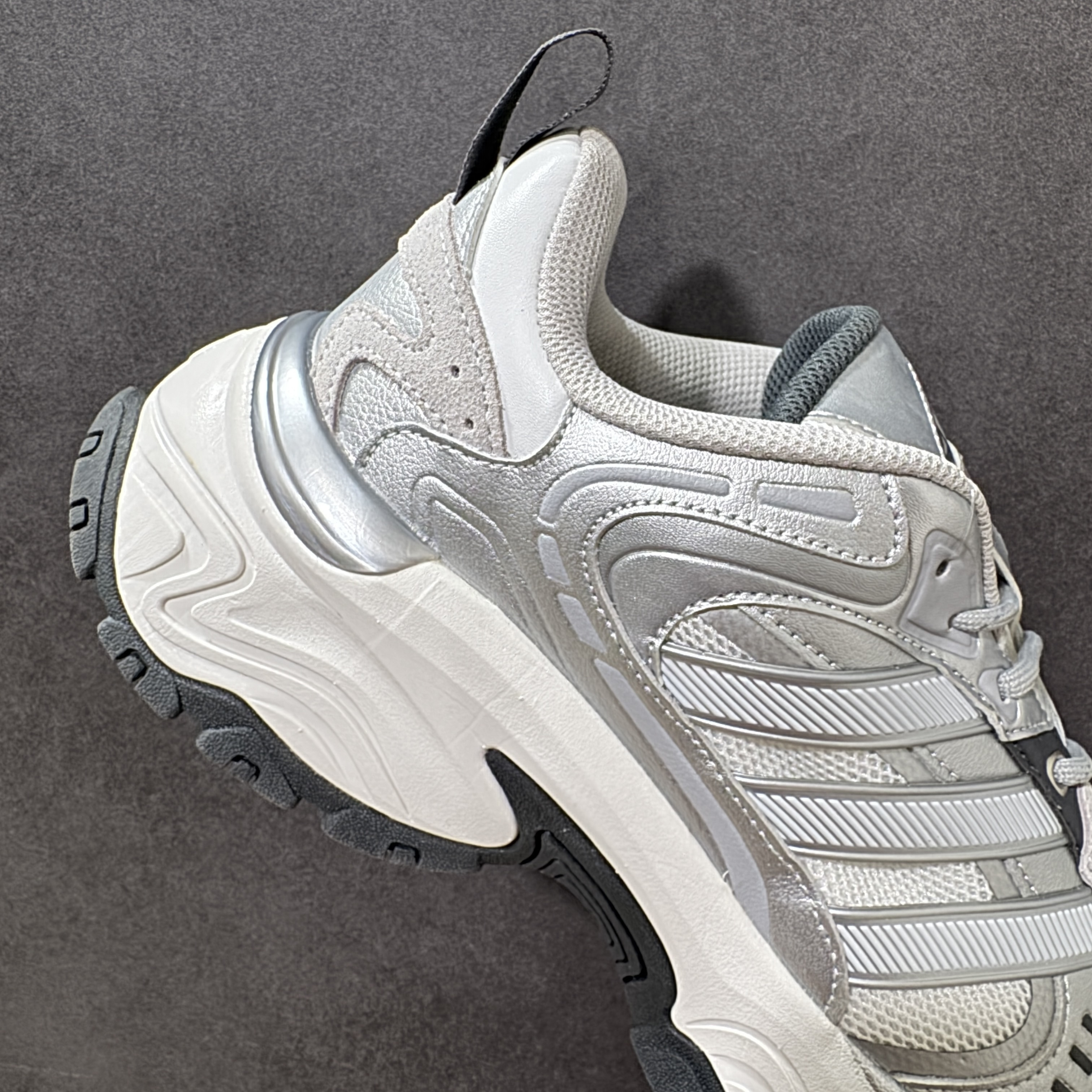 Adidas Shadow Fever JQ7622