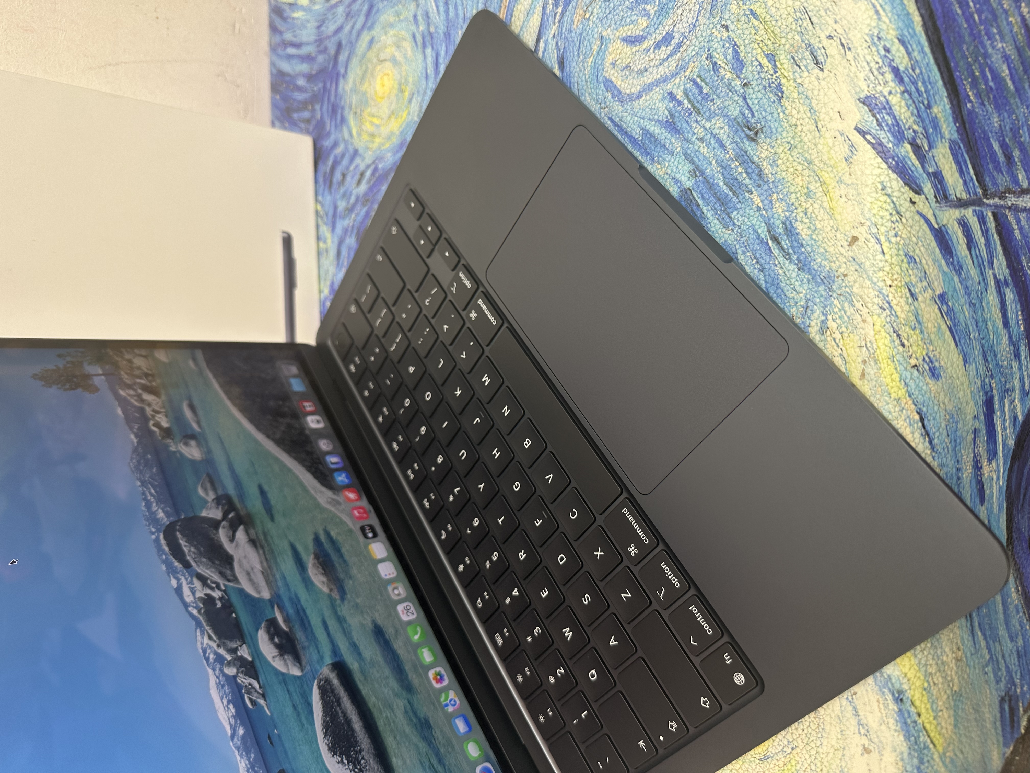 #6198 未使用品APPLE  MacBook Air M5 2026 M5 CPU/24GB Ram/1TB SSD/10核心GPU/Liquid Retina Mon/13吋/藍色/Gaming Laptop / Notebook / 超強續航能力/ 原廠保養/ 文書機 / 畫圖 / 剪片 / Movie / Netflix / 香港行貨✨