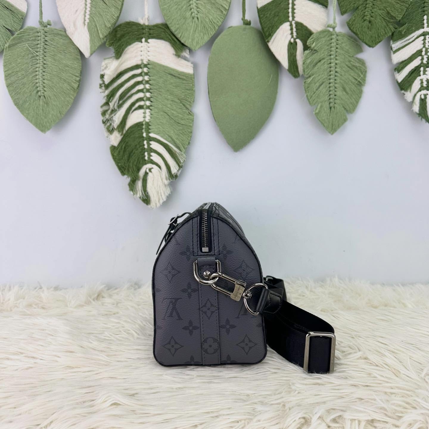 LV 🤍PRE OWNED City KeepAll 黑色老花 晶片款 全套有盒🖤