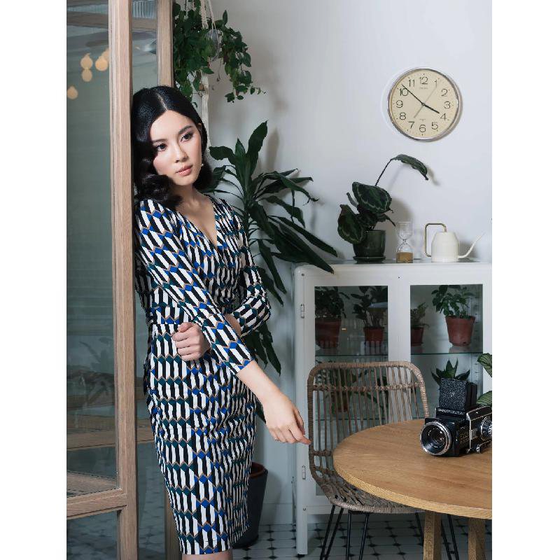 (Sold out)Bold Art Deco Inspired Pattern Knitted Wrap Dress (FM051)