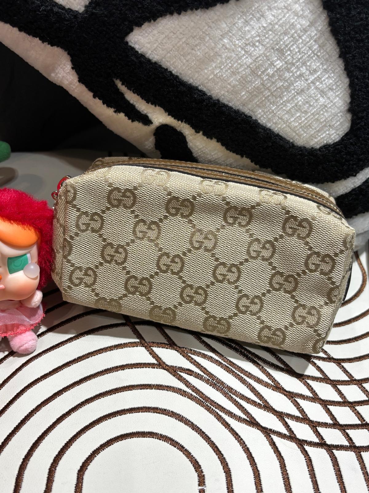 Gucci Pouch 化妝袋 100%Authentic, 98%new