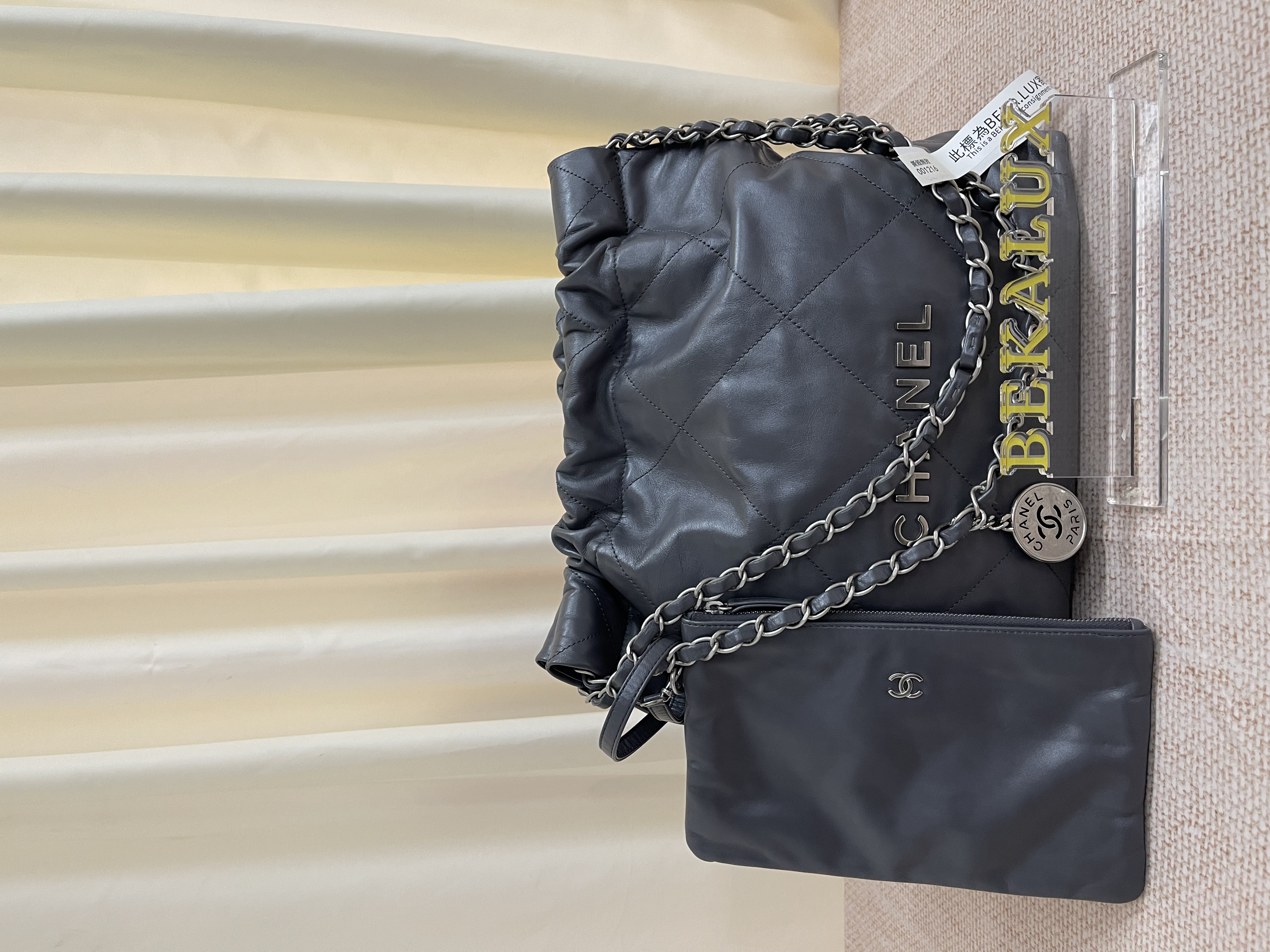 Pre-owned Chanel 22 bag / Product Code: 26022103