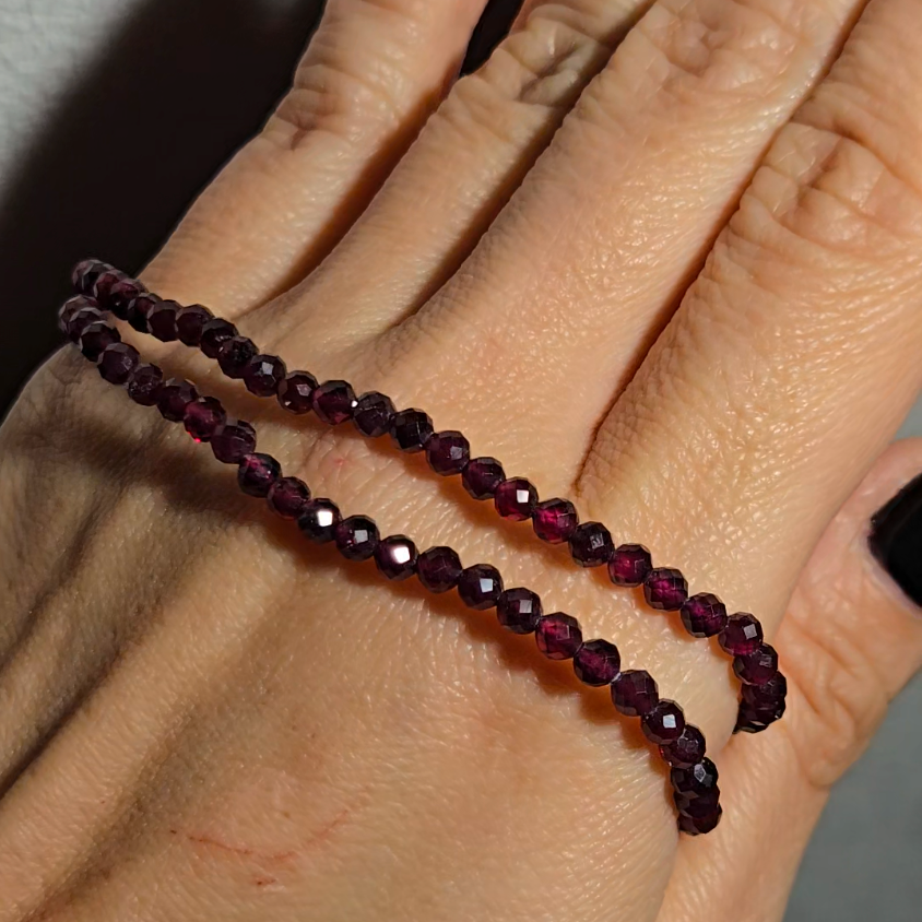 Faceted garnet 3.5mm bead bracelets - GAR154