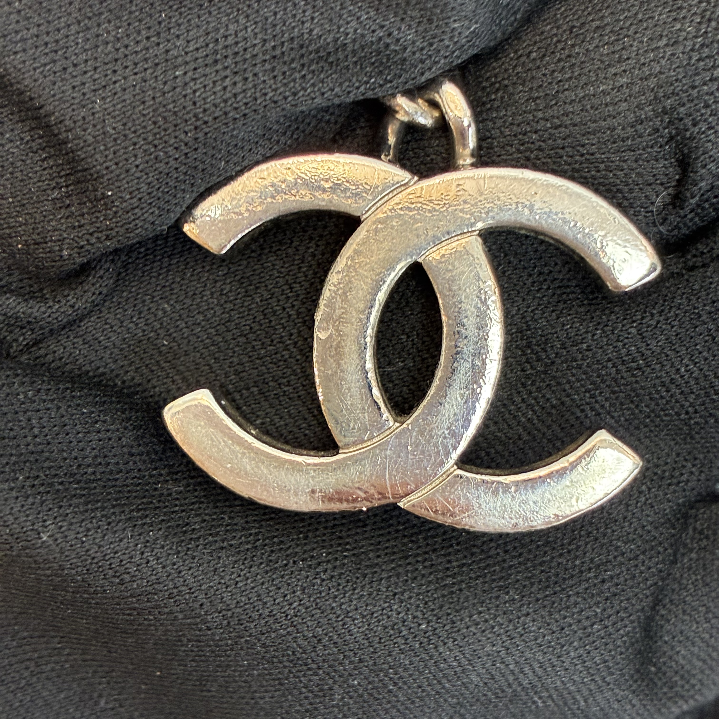 Chanel 黑銀雙C鏈帶單肩流浪包 hobo