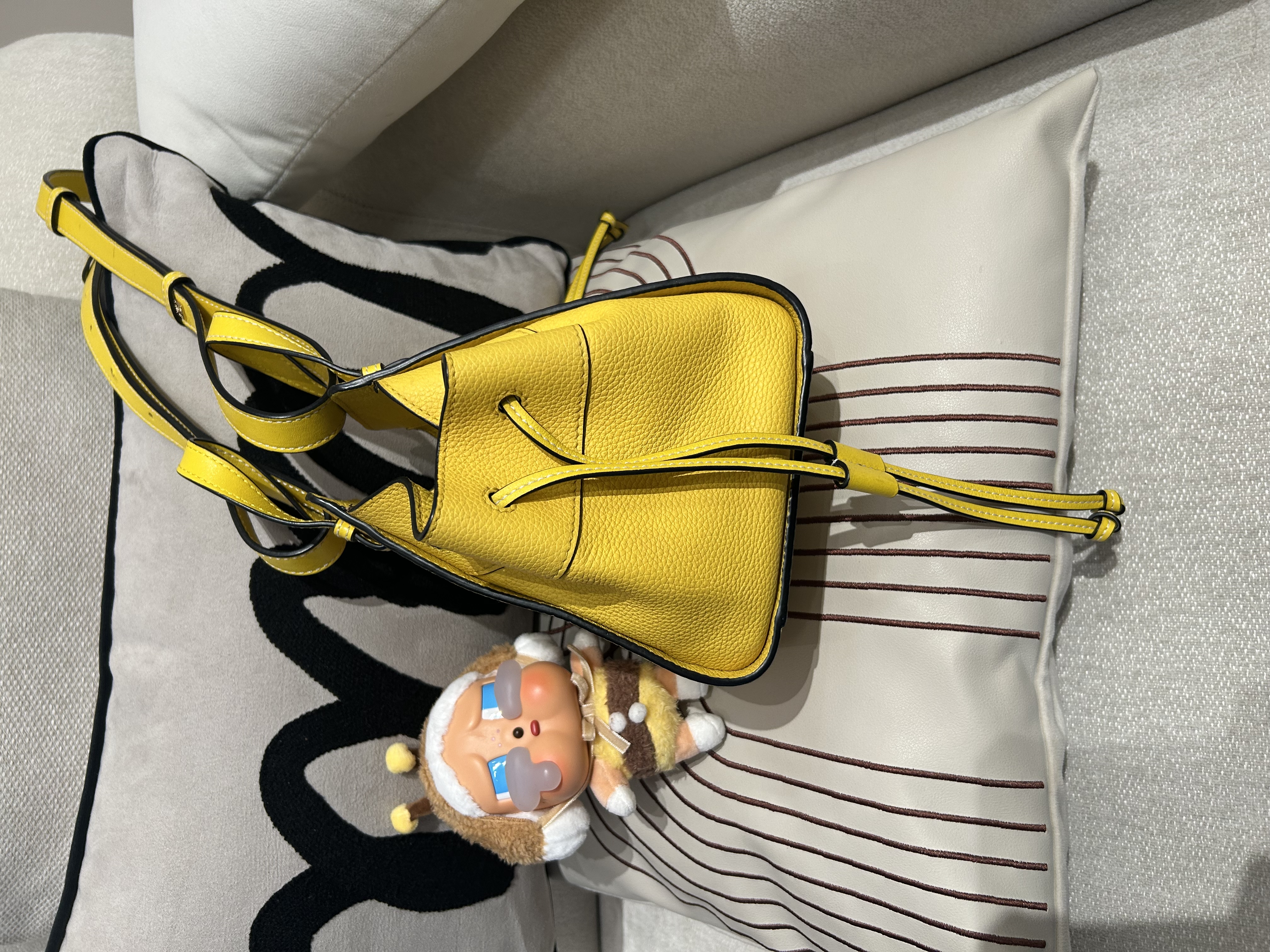 Loewe mini hammock 100%Authentic,95%new ✅booklet✅dust bag 