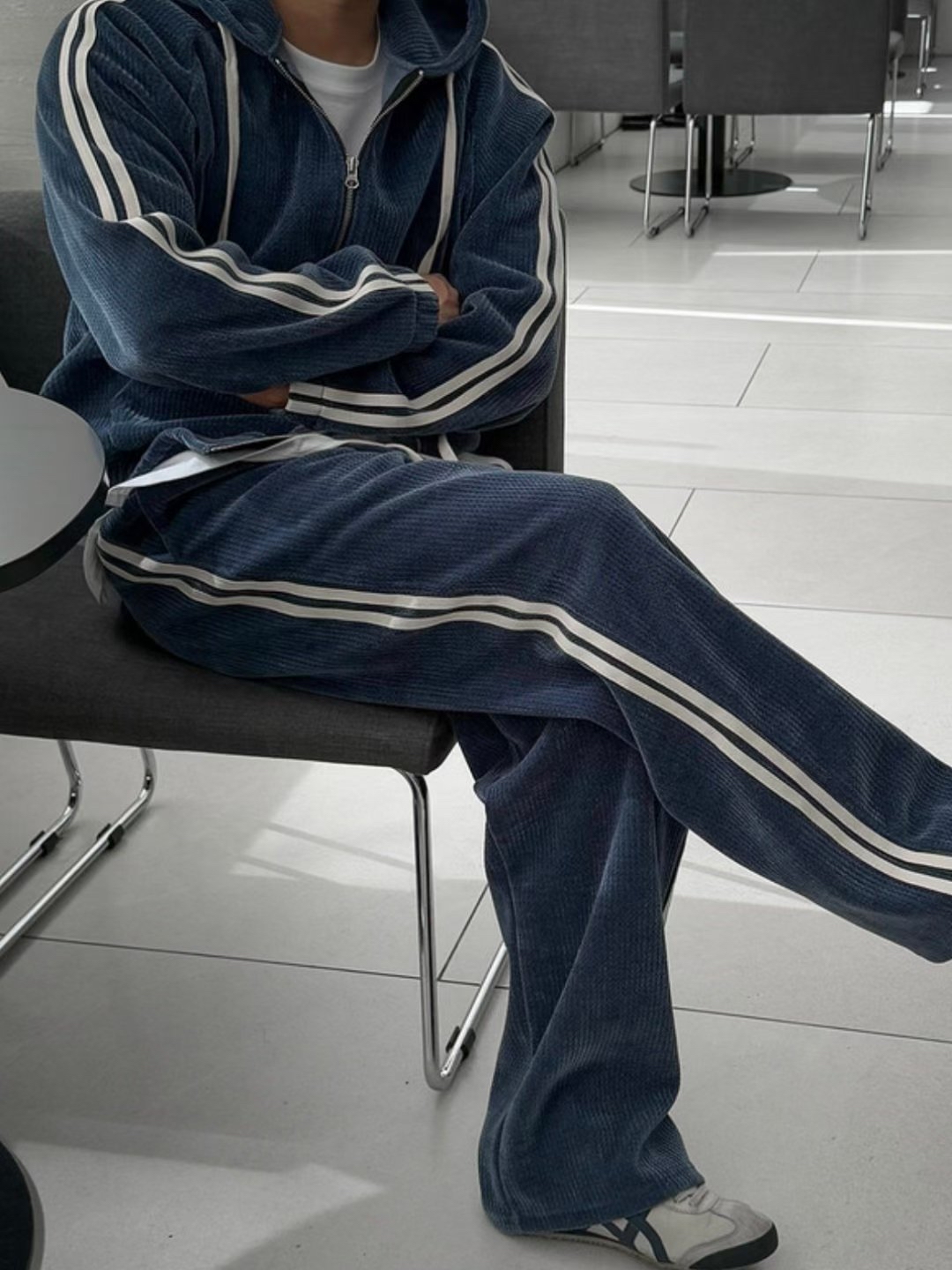 絨面款橫間套裝