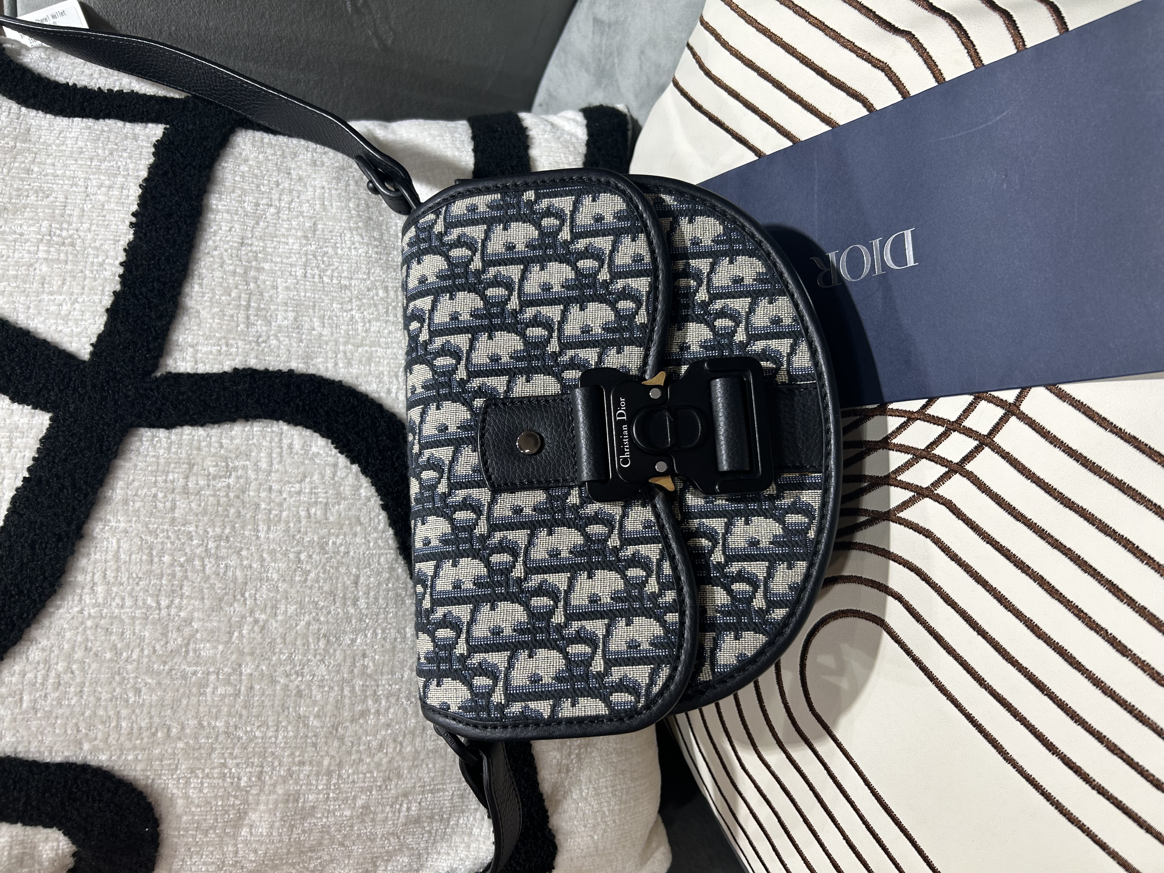 Dior Gallop Pouch Do Jacqurad Crossbody Bag 100%Authentic, 98%New ✅專門店收據✅Dust bag