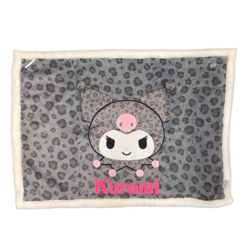 日本限定款本年度秋冬開季新款 Sanrio 毛氈70×100有拍鈕可以當做披肩