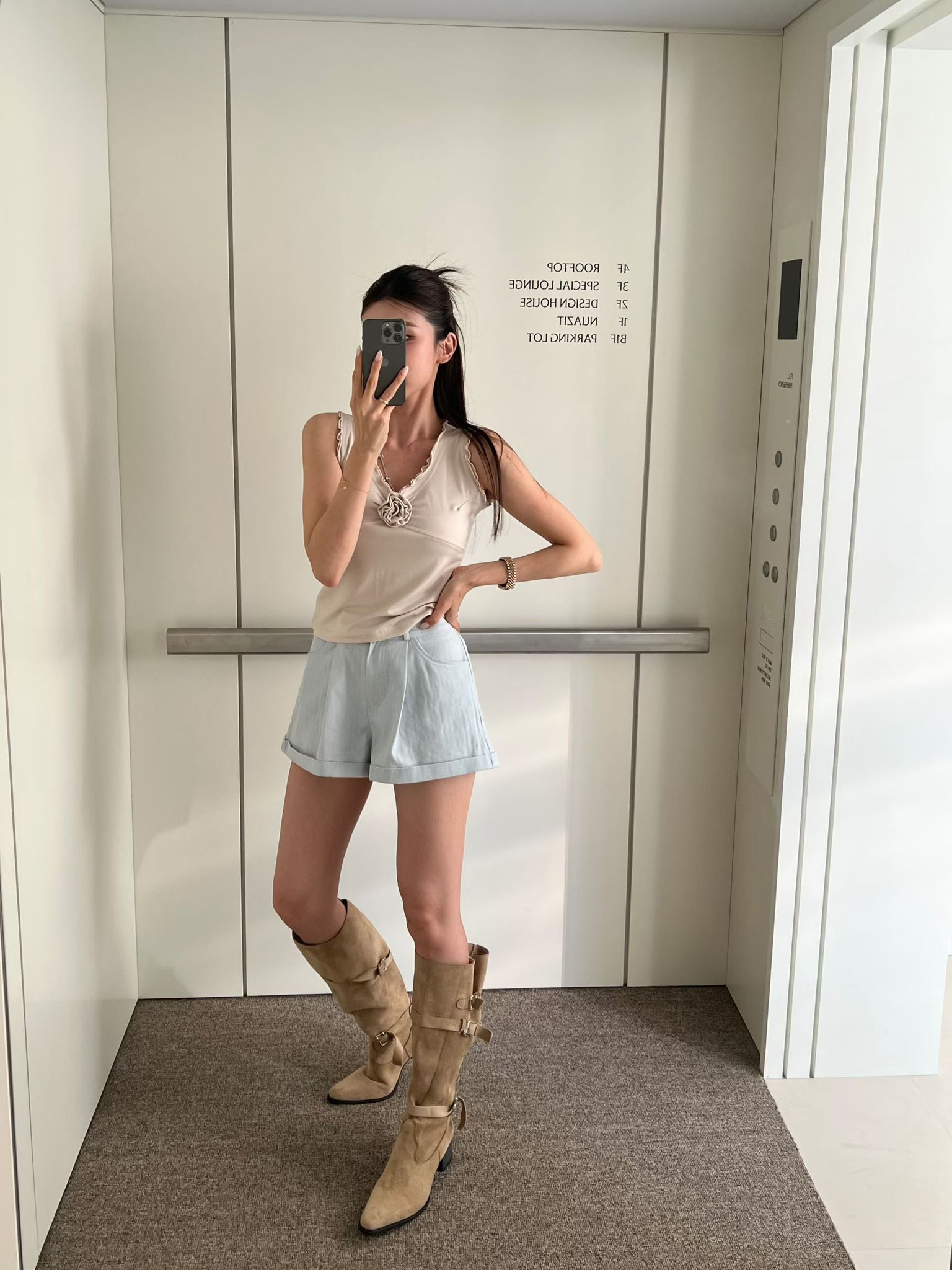 ♥︎顯腿長！人字紋褶腳短褲-Free size-