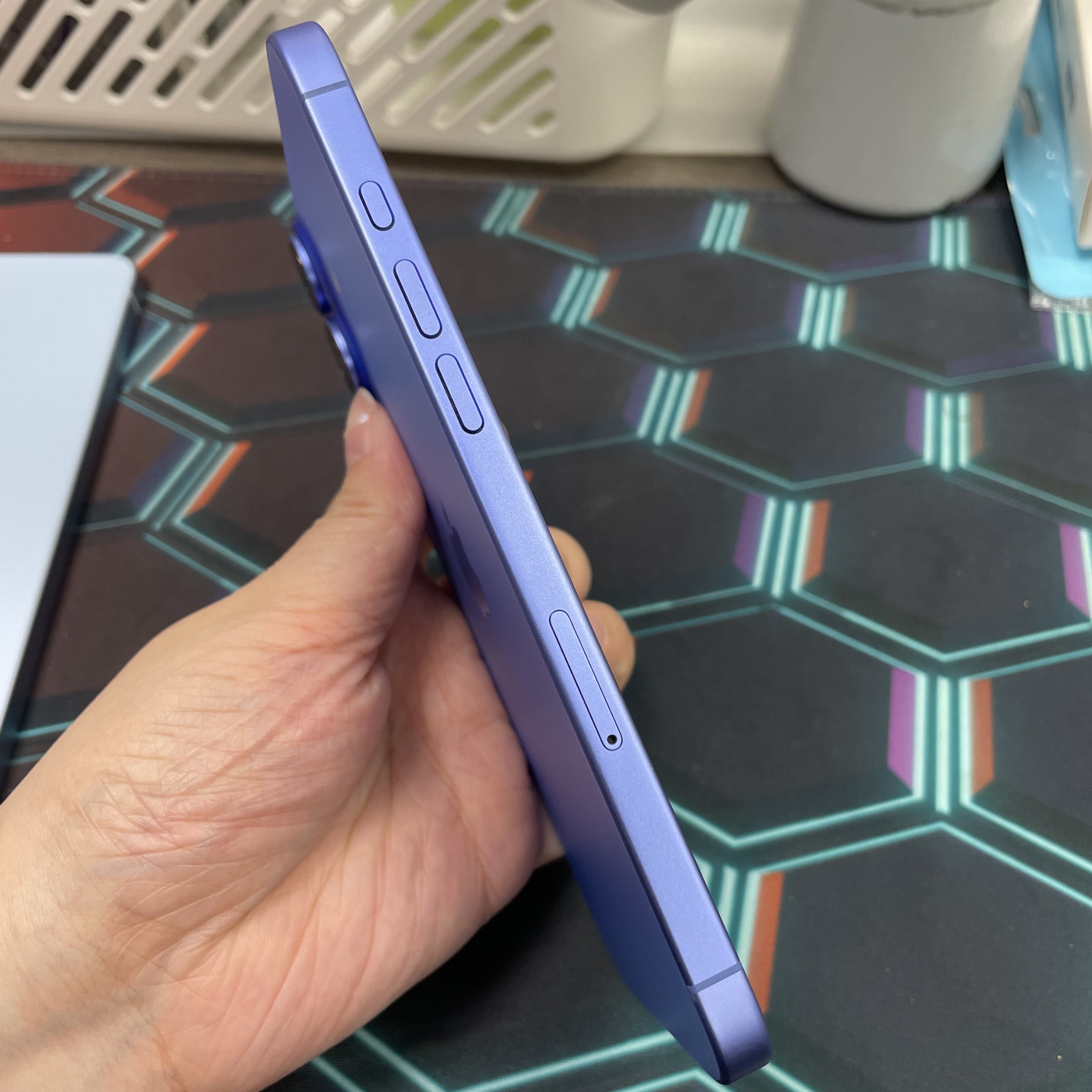 *7700 16 Plus 完美機 256GB 電100 藍色 blue