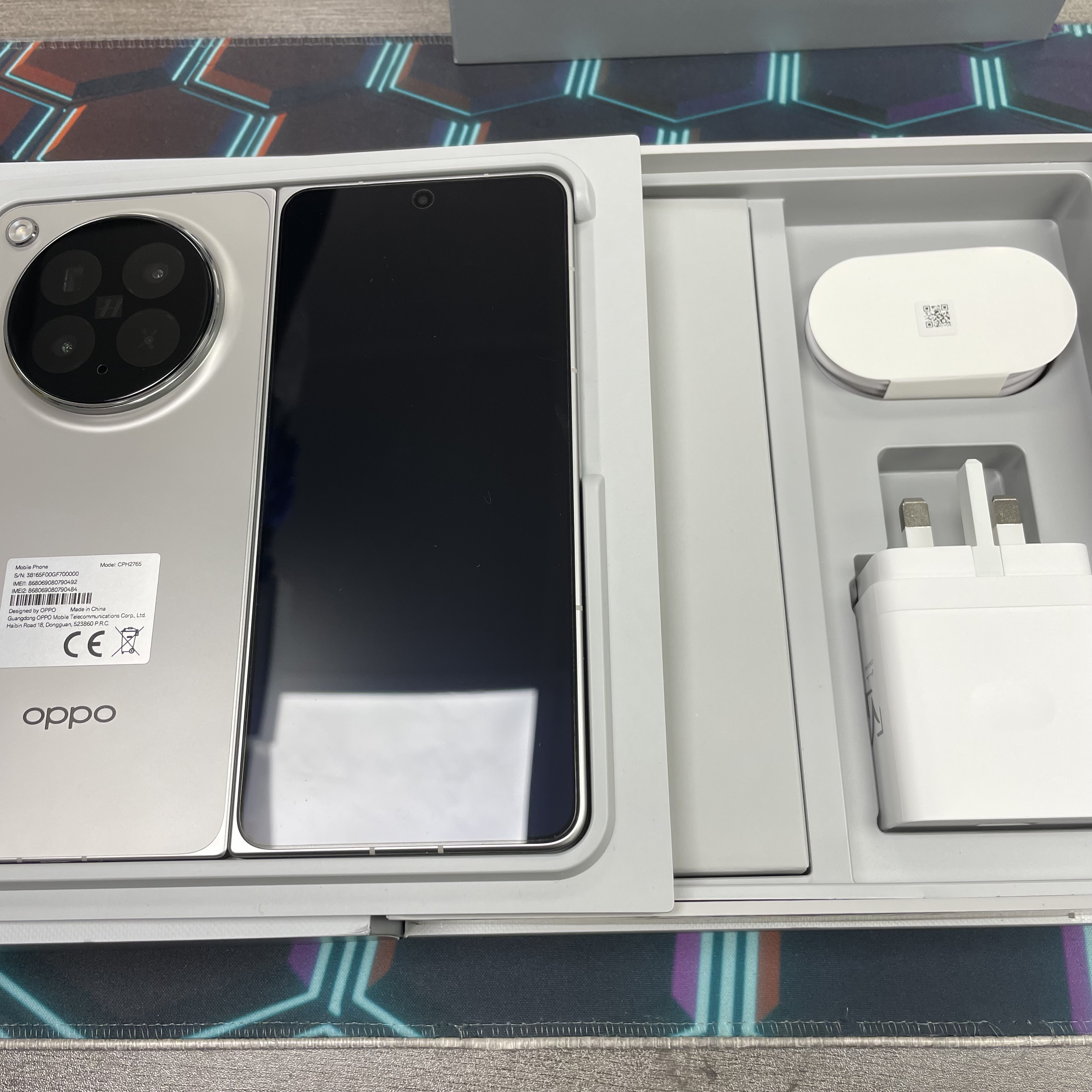 *6930 Oppo Find N6 完美機 16+512GB 灰色 gray