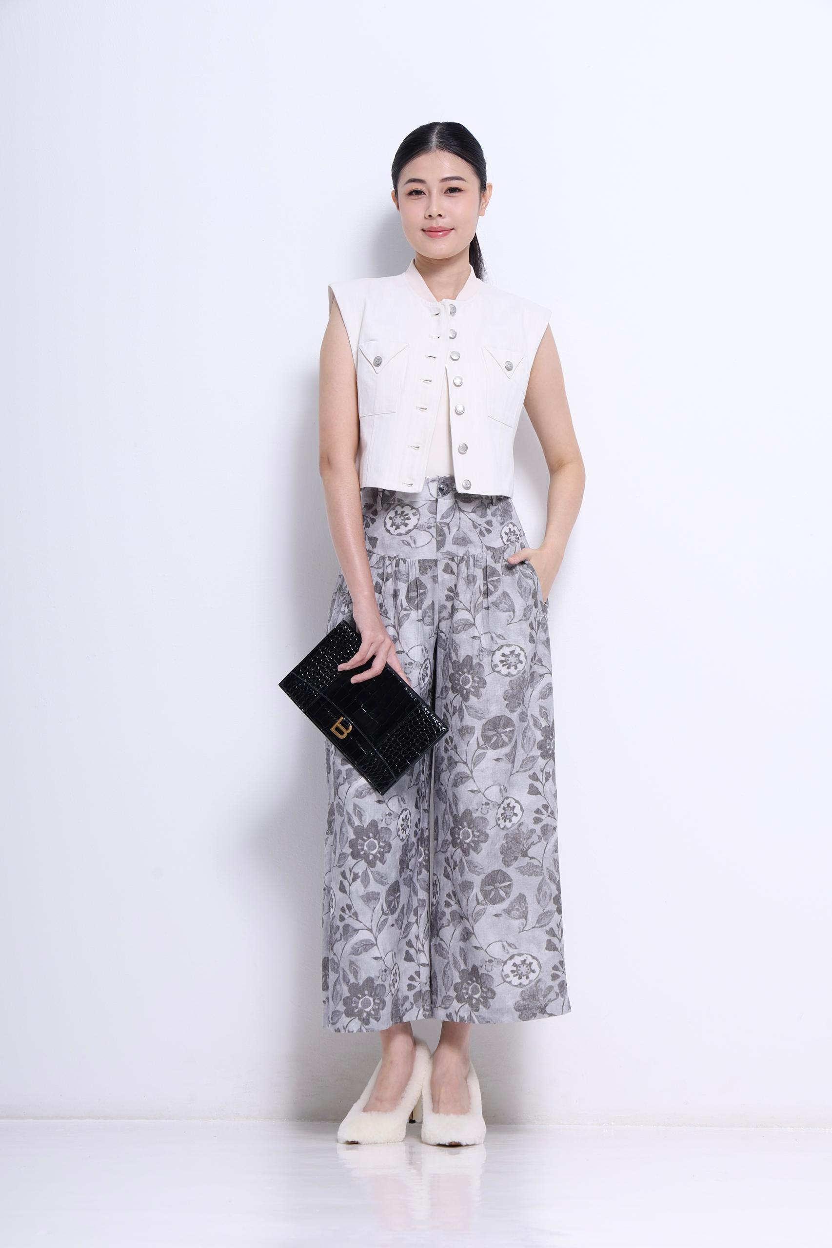 CB2703 FRONT BUTTON POCKET VEST BLOUSE
