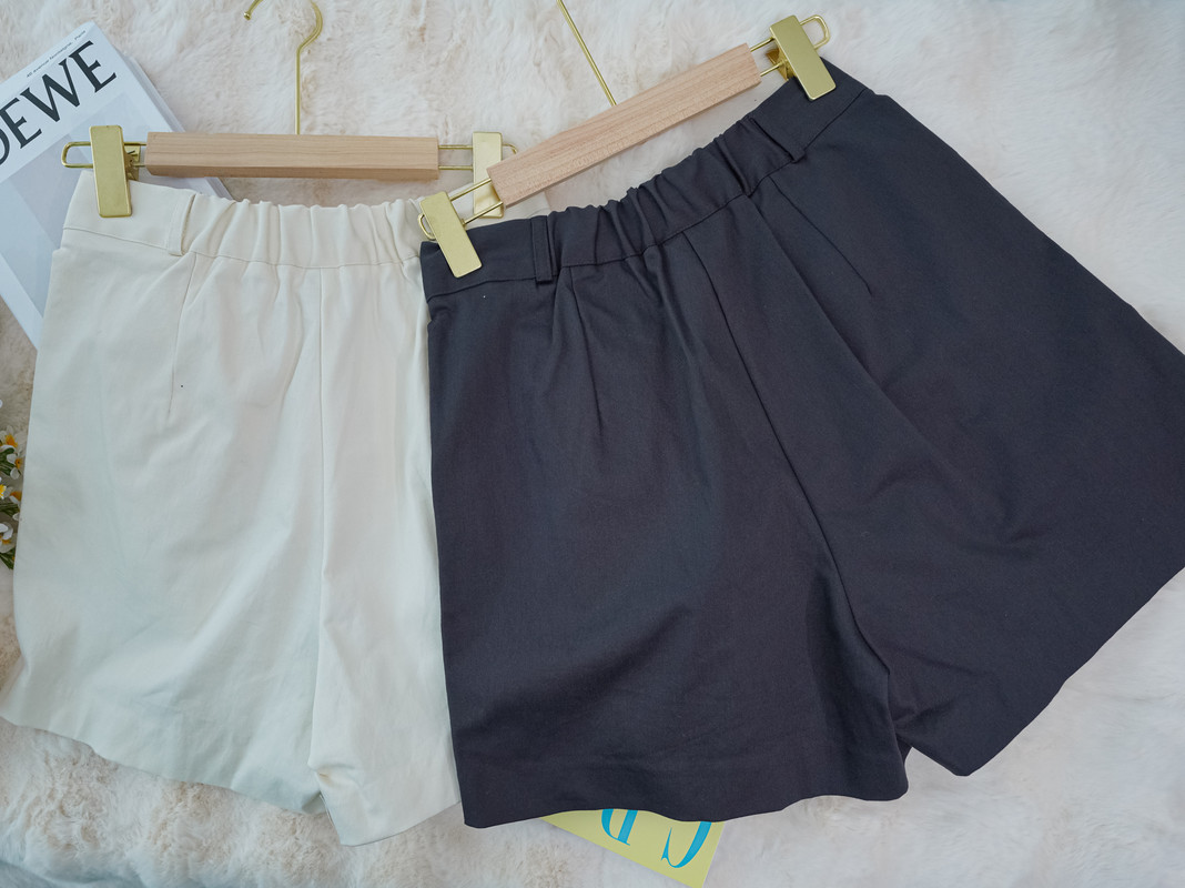 High-Waisted Pleated Tailored Shorts‖ 高腰立体褶裥西装短裤 KR0447332