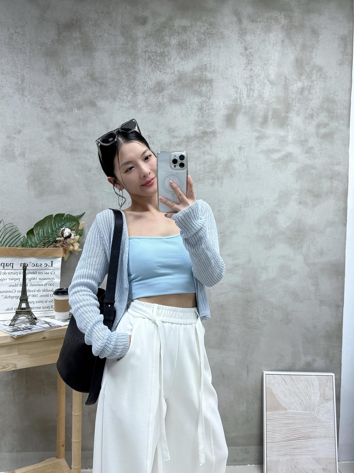 G16 暗紋心型領Bra top