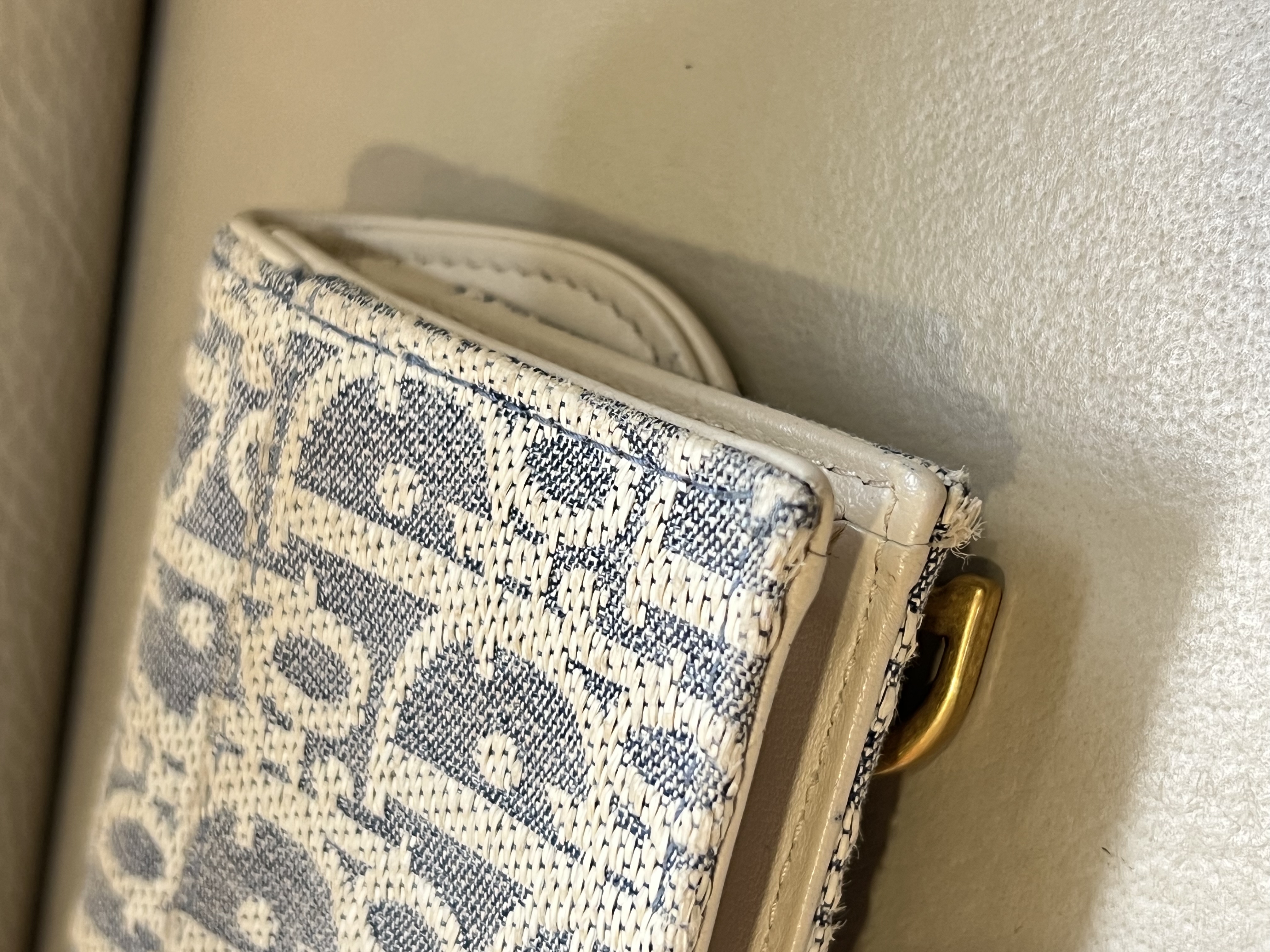 Pre-Owned DIOR Card Holder / Product Code: 26041644