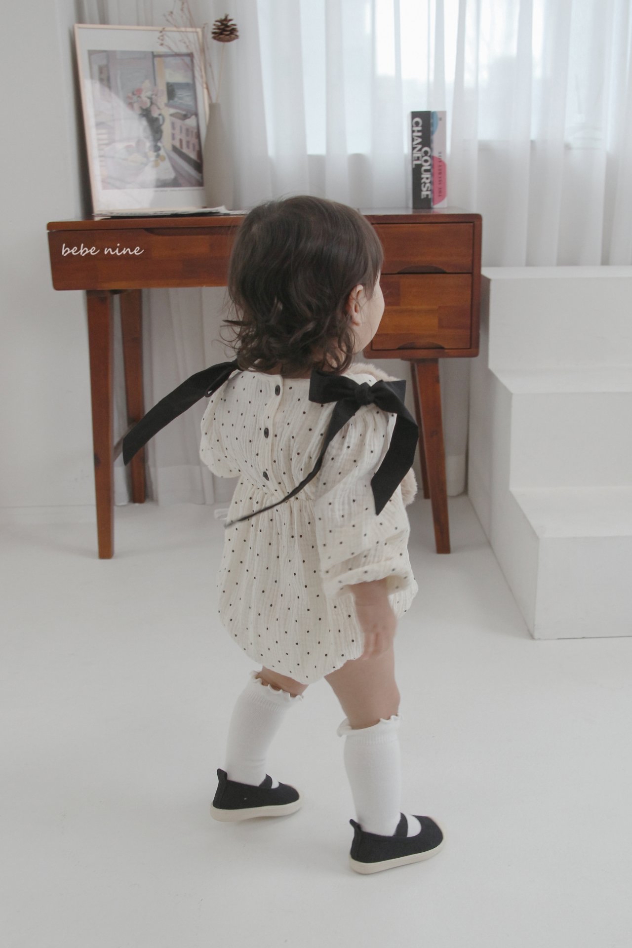 🌸預訂 韓國直送🌸🇰🇷Bebenine兩色波點花邊大絲帶棉紗長袖包屁衣