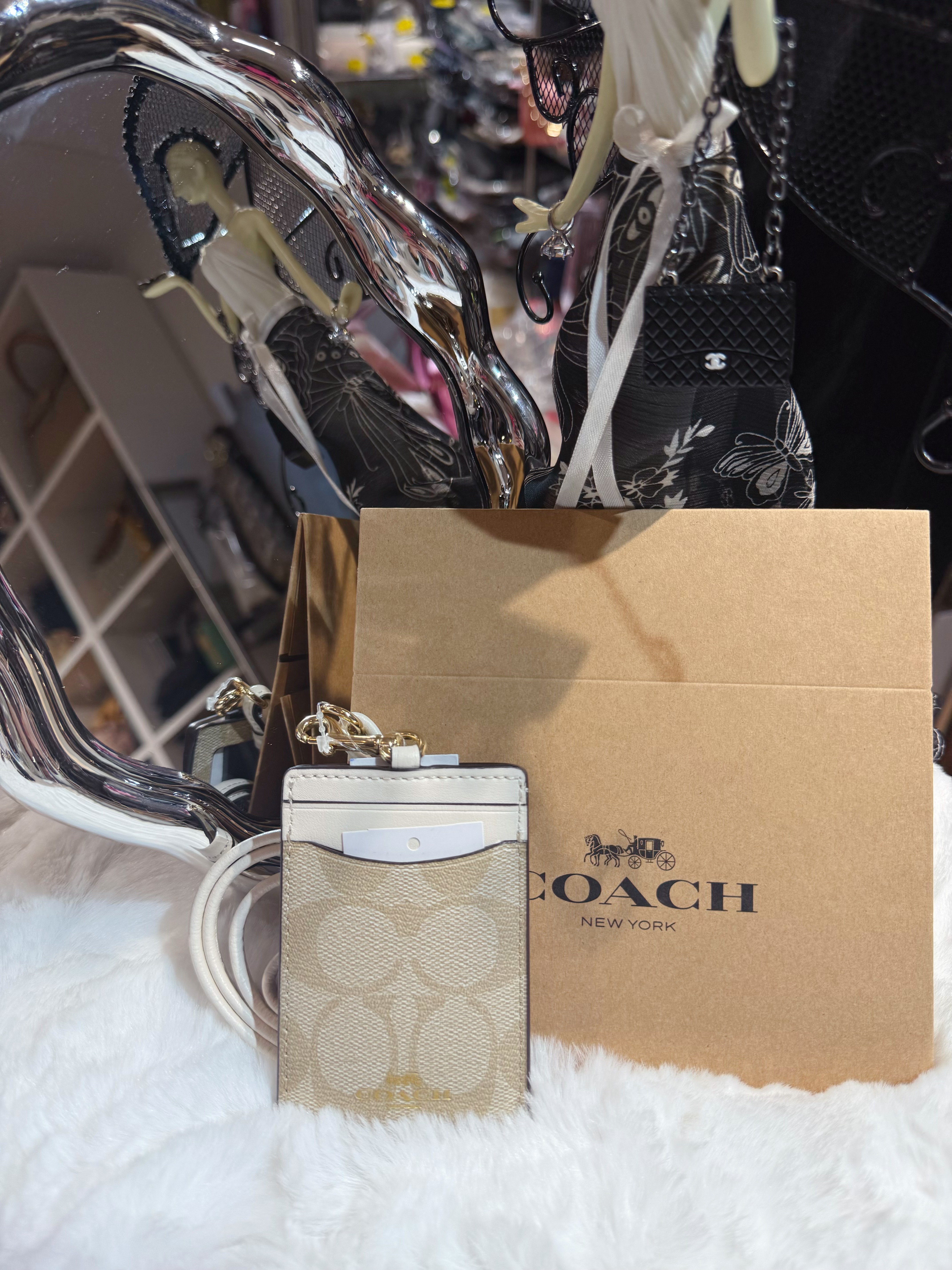 Coach lanyard card case white/m