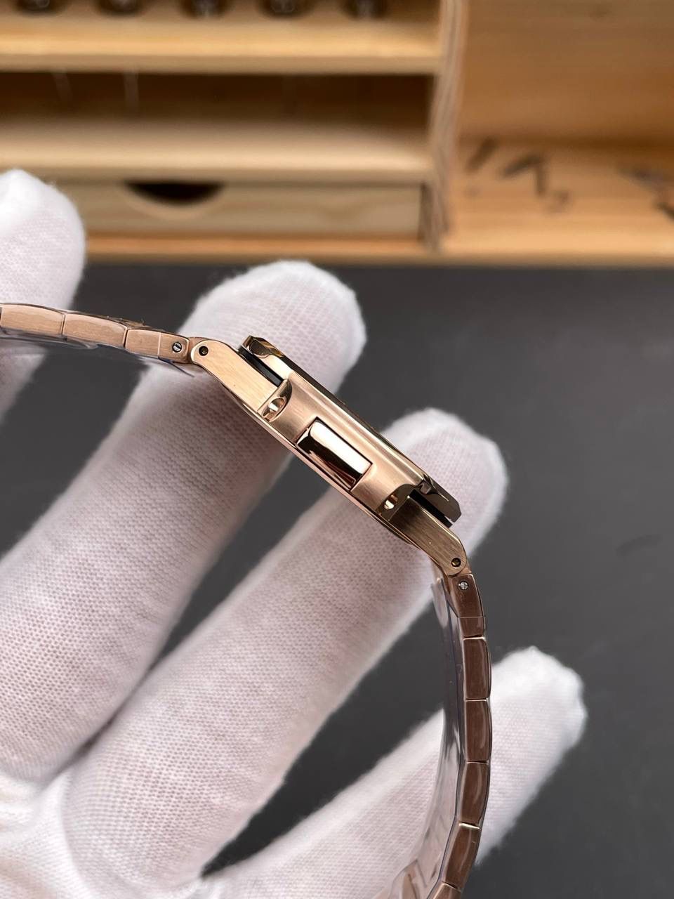 🌐百达鹦鹉螺7010女表 玫金钻圈紫盘/32mm/石英机🌐