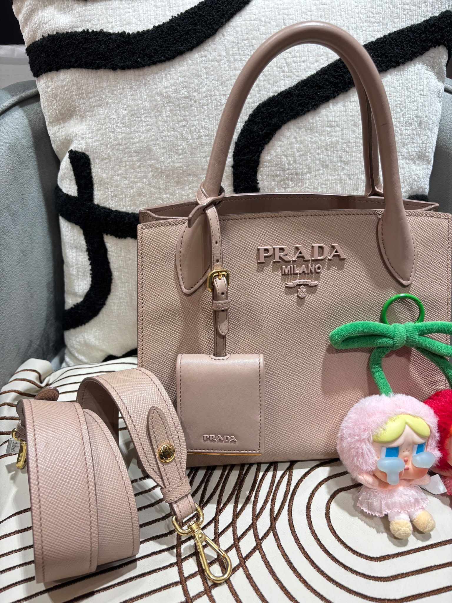 Prada shoulder bag 2way bag  100%Authentic, 95%New