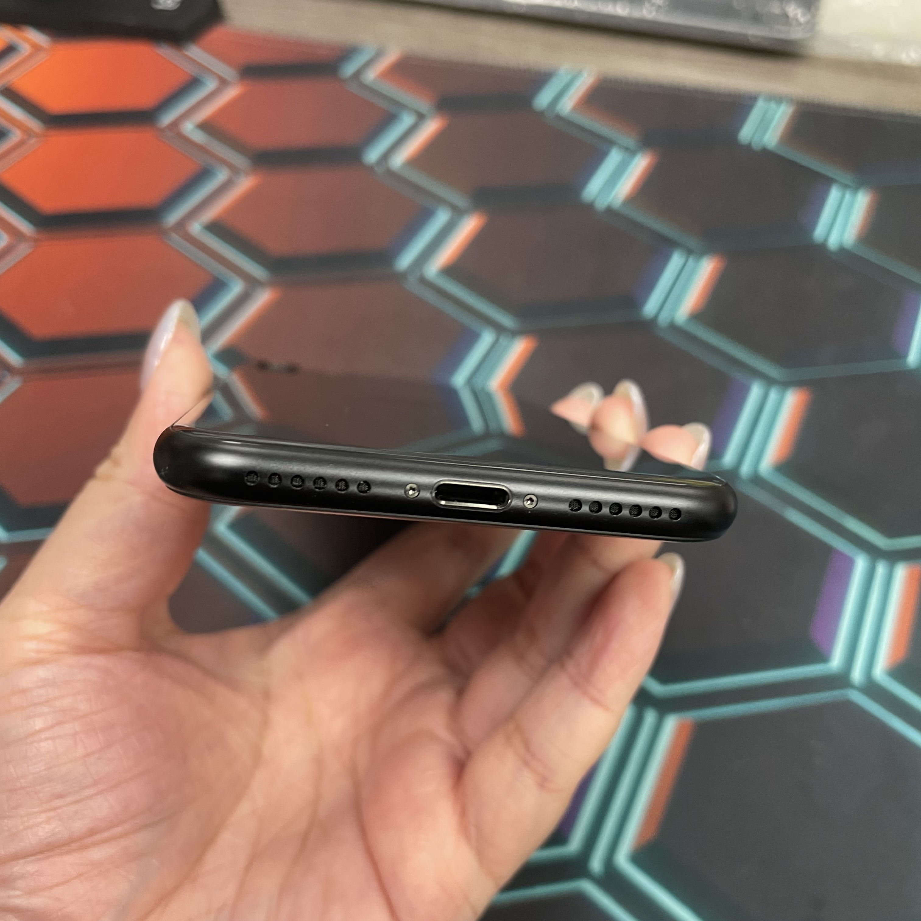 *7007 SE 2 完美機 128GB 電97 黑色 black