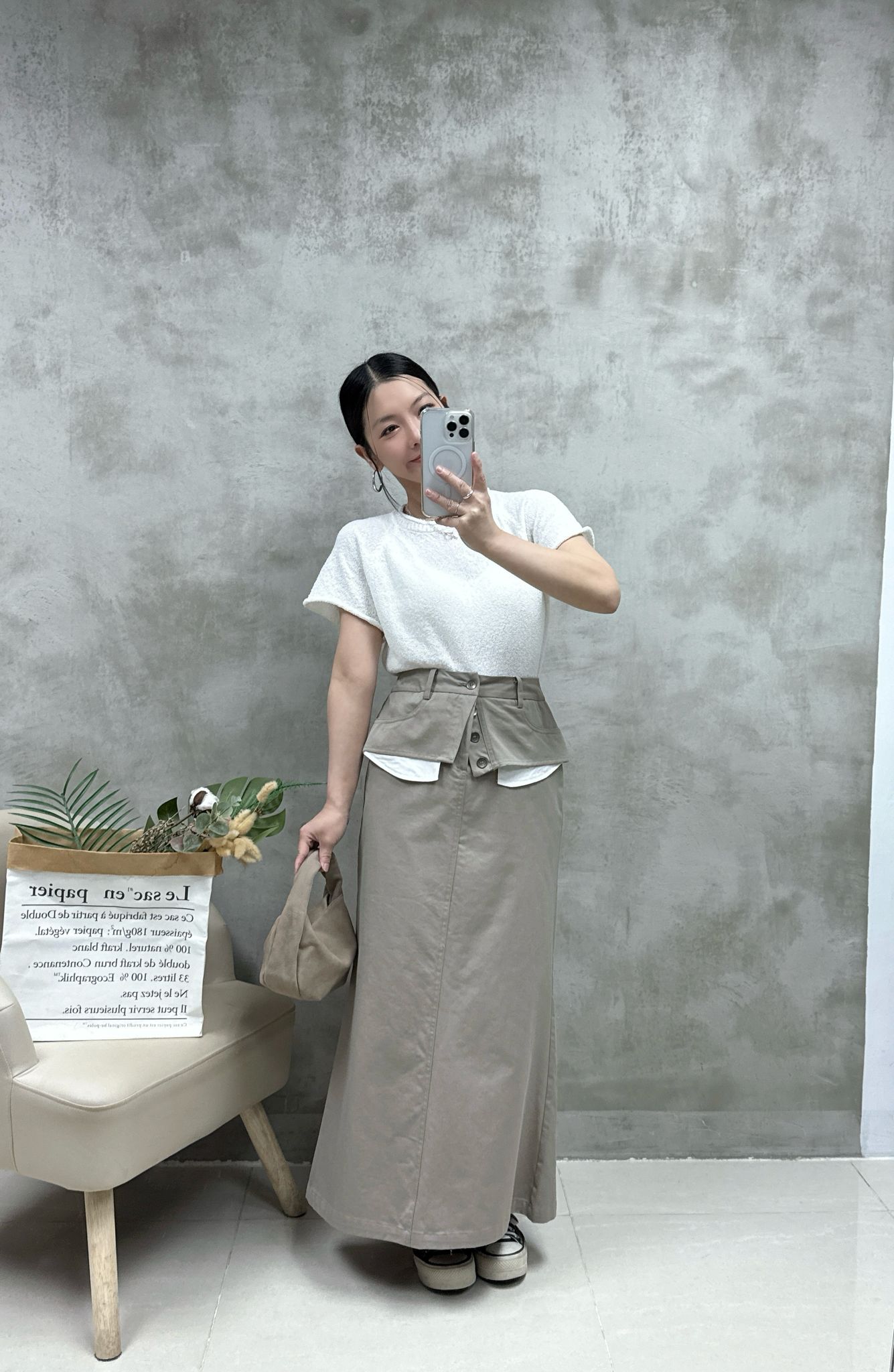 A09 捲邊凈色針織Top