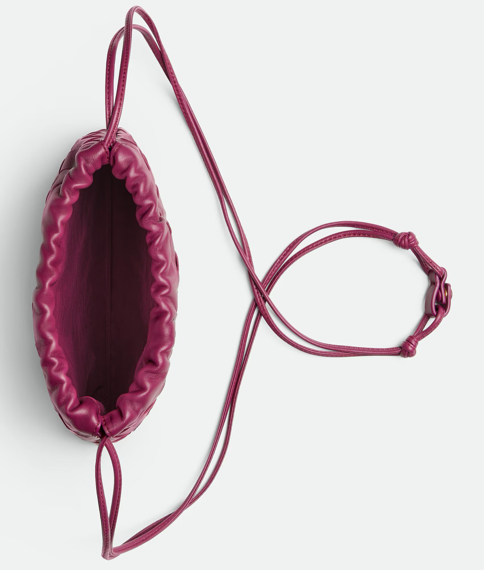 指定顏色限時優惠❣️訂貨📮 BV Small Dustbag 放得落電話 📲  Size 21x16x3 cm  Color: Cinnabar