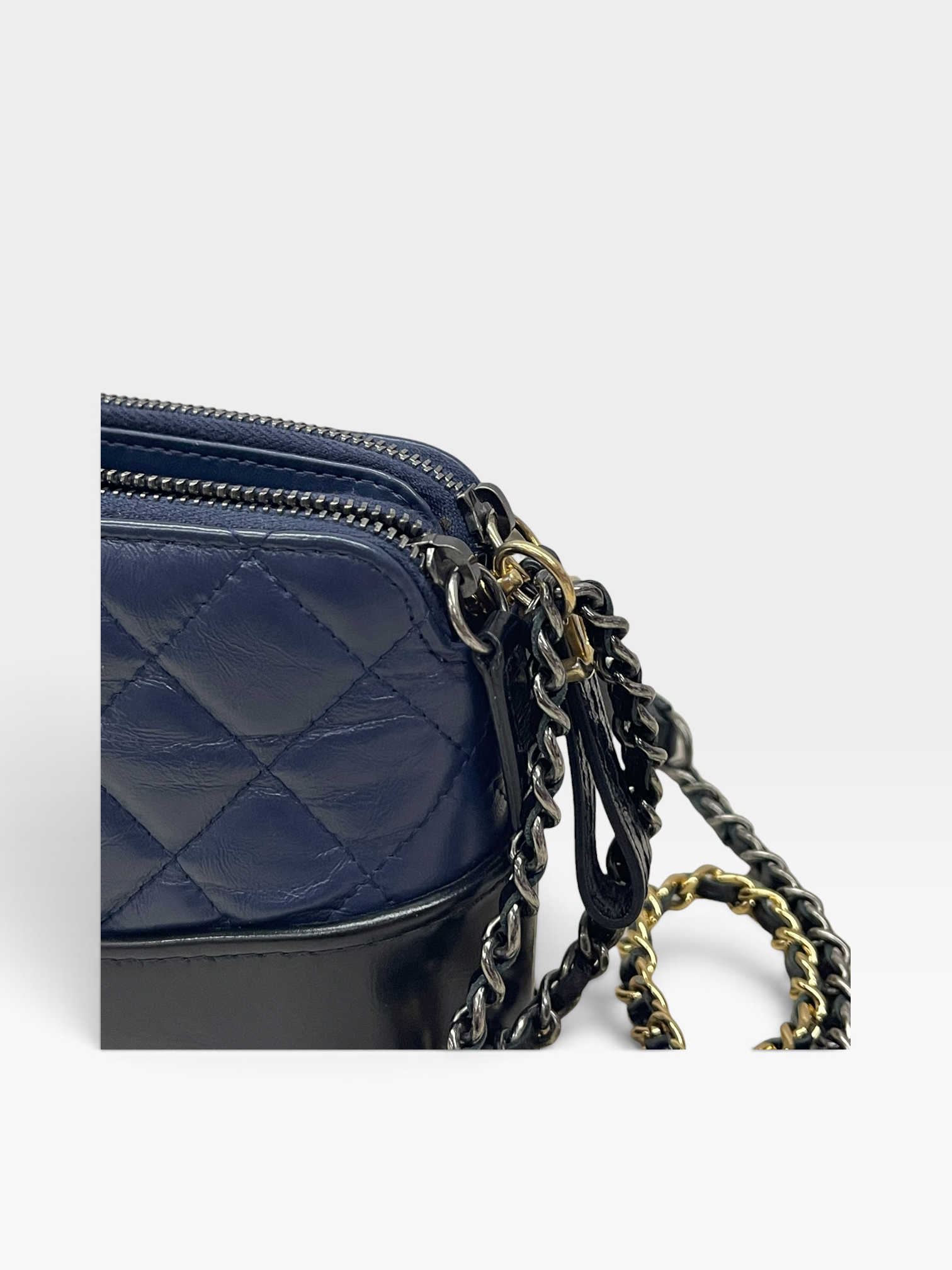 Pre-Owned CHANEL Mini Hobo Bag / Product Code: 090301