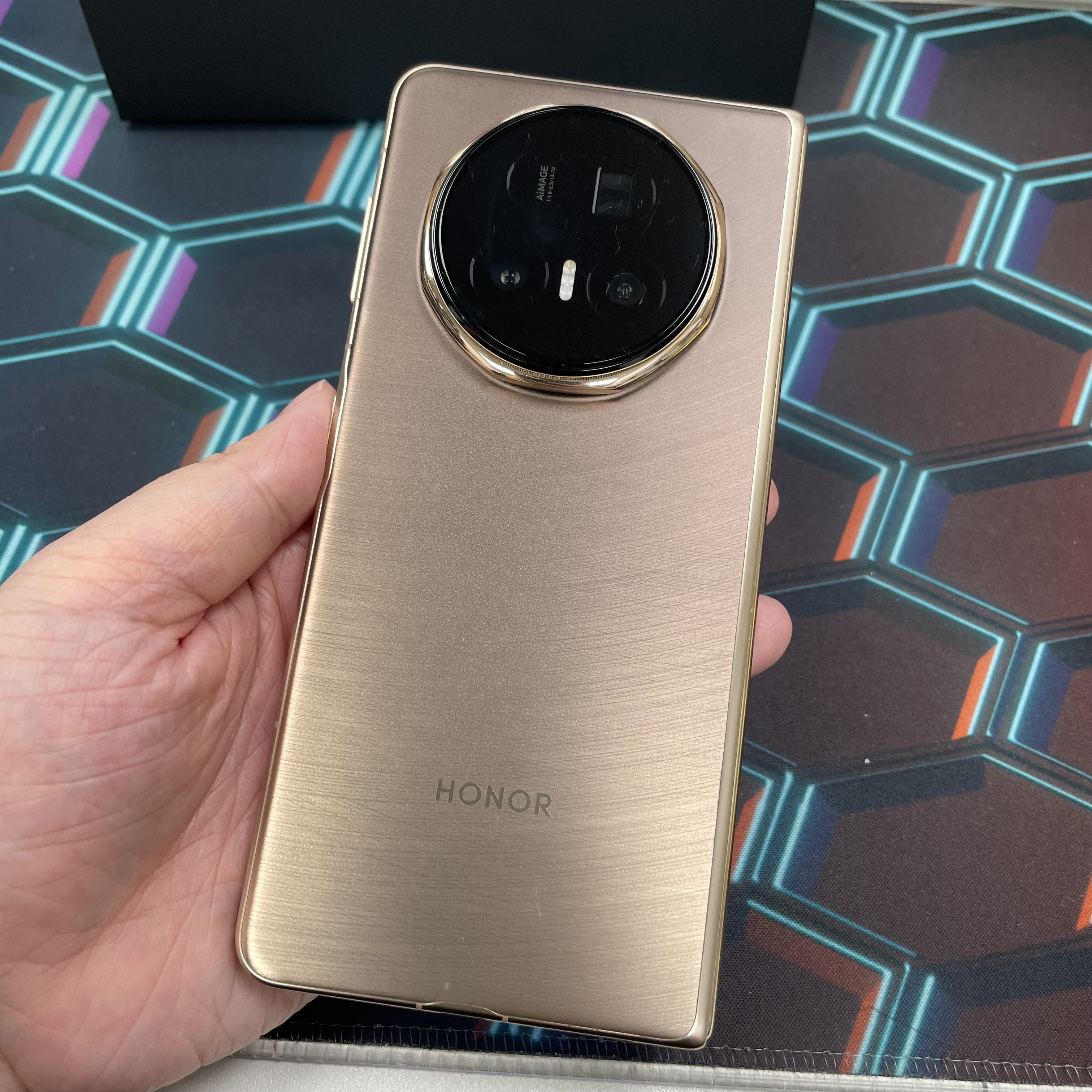 *6113 Honor Magic V5 完美機 16+512GB 金色 gold