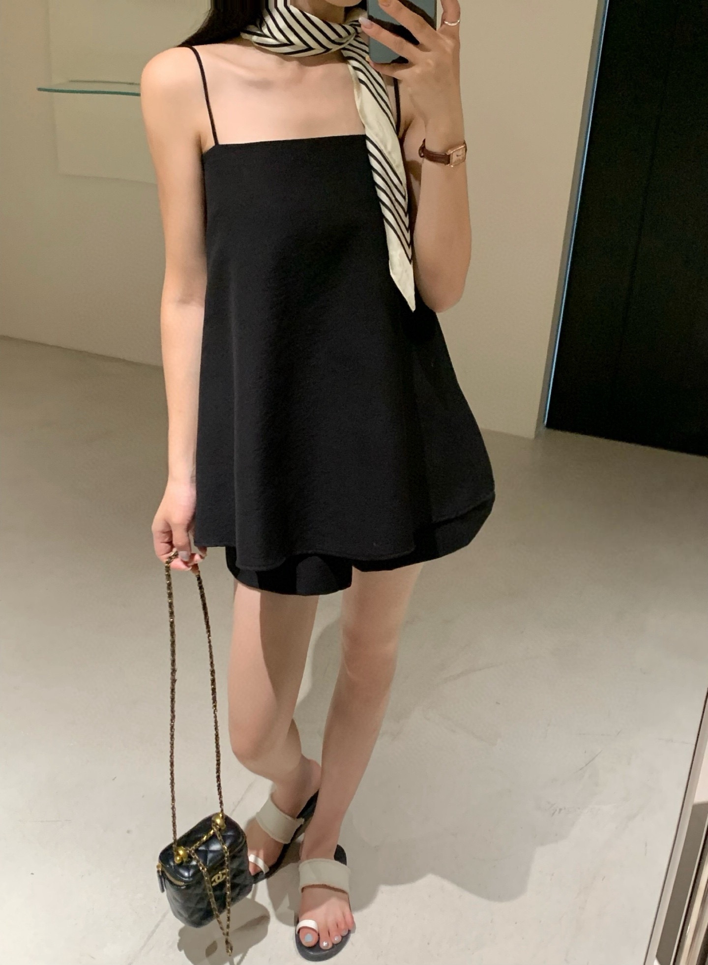 Maya Top + Short Sets 法式高级感吊带上衣+短裤套装 ( 2 Colours )