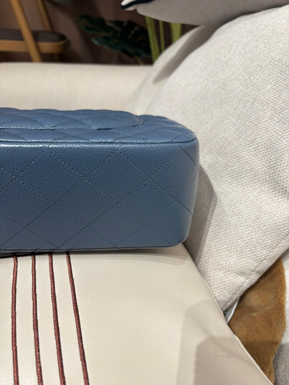 Chanel classic flap 30cm jumbo A58600荔枝牛皮銀扣,100%Authentic ,98%new ✅CARD✅塵袋✅box
