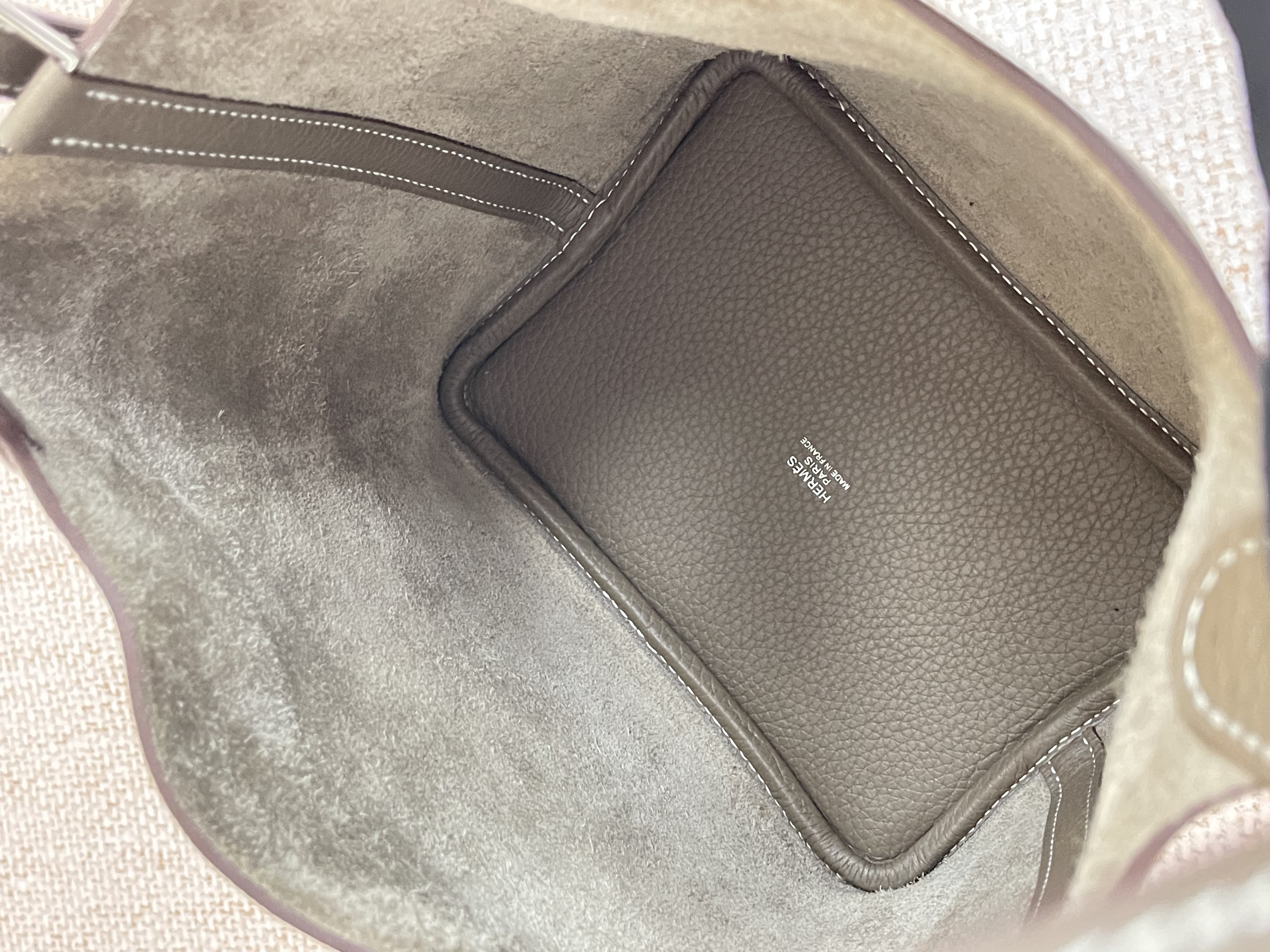 Pre-owned Hermes P18/ Stamp Y/ Product Code: 26042702