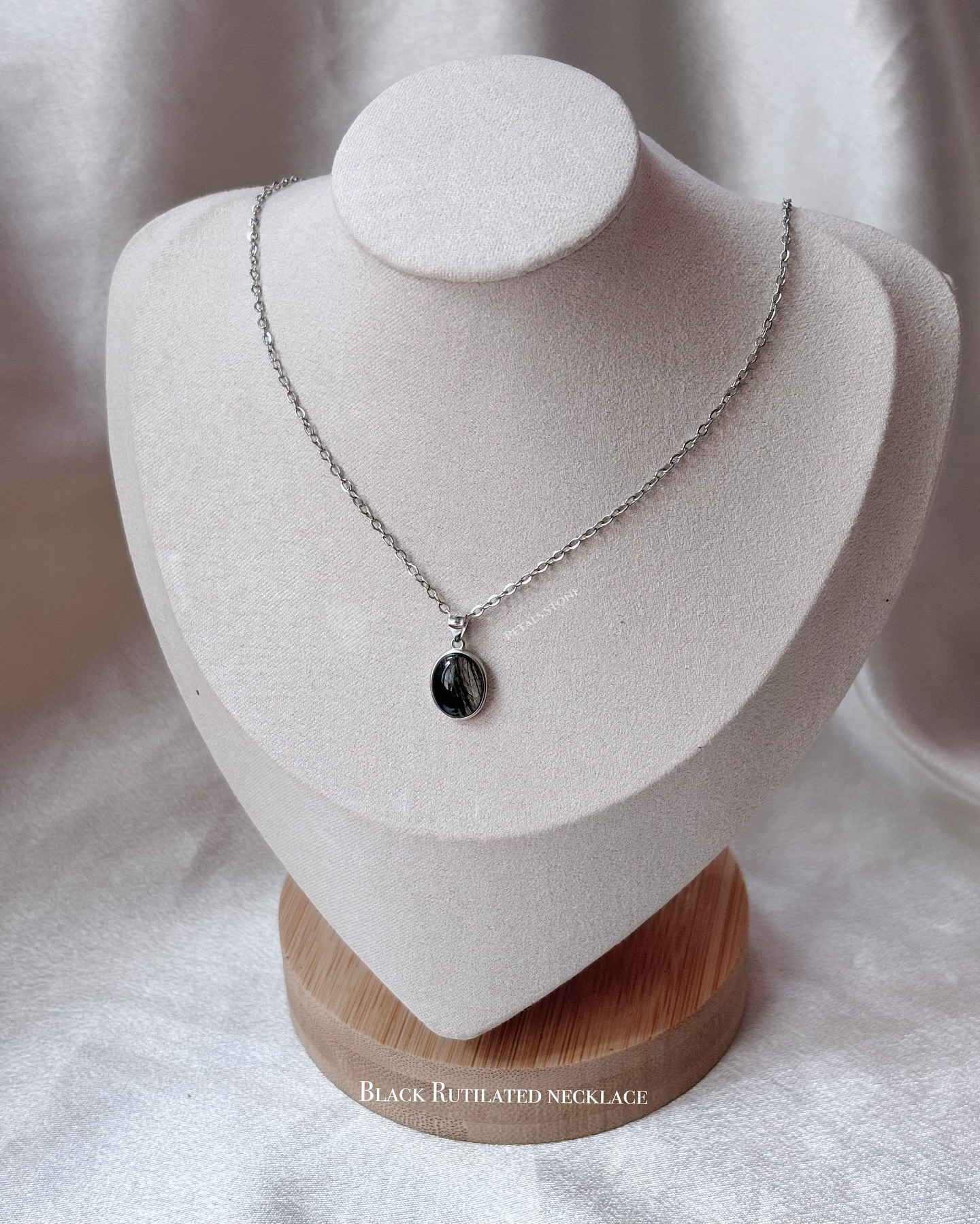 🖤BLACK RUTILATED NECKLACE