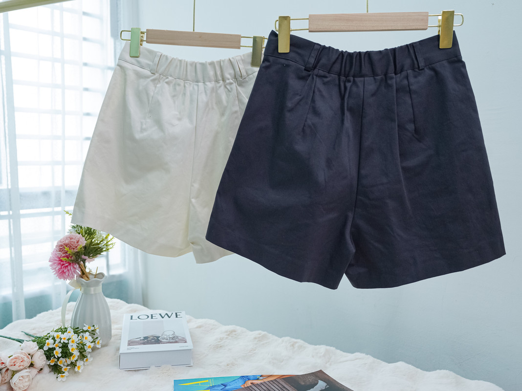 High-Waisted Pleated Tailored Shorts‖ 高腰立体褶裥西装短裤 KR0447332