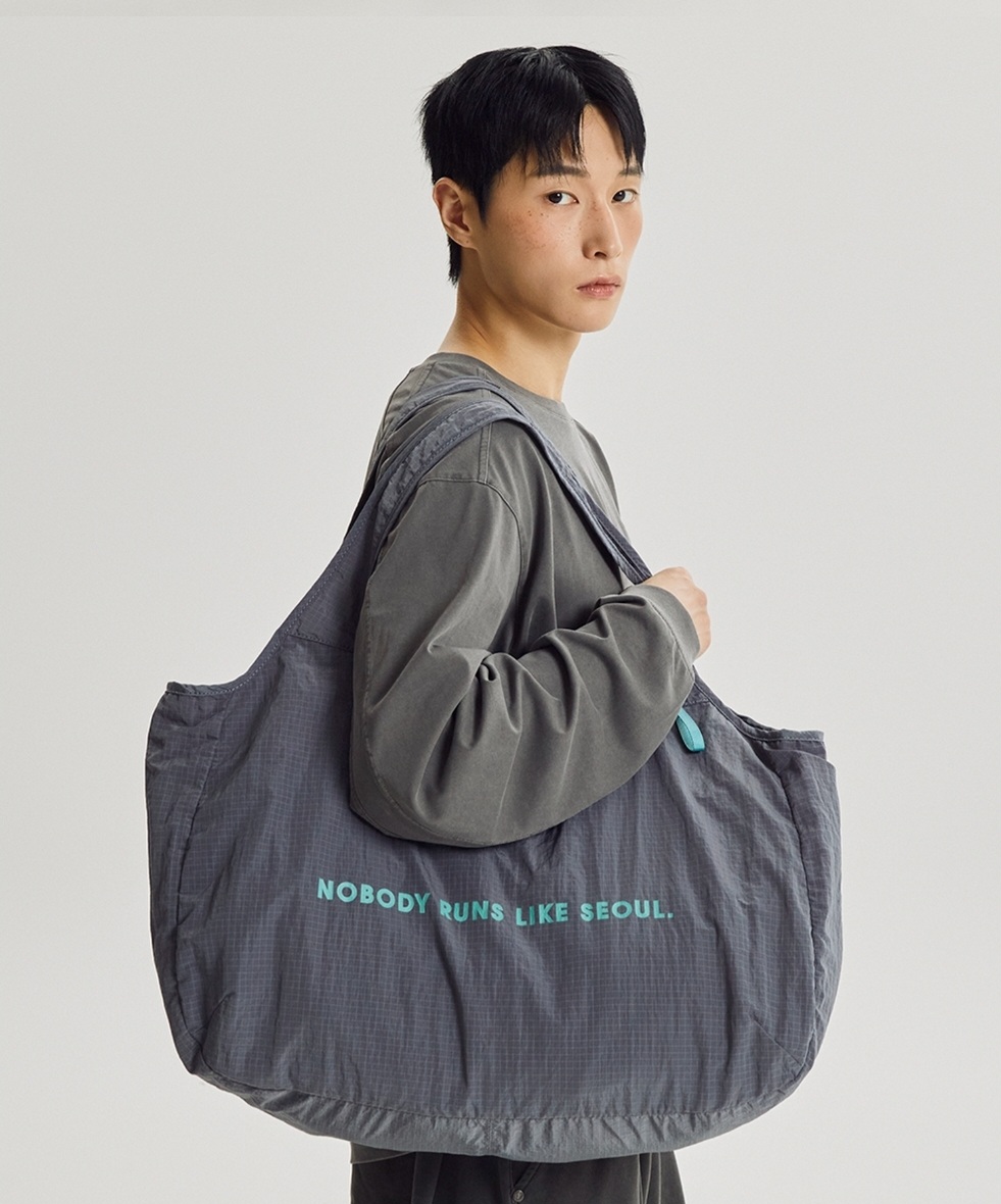 New Balance 首爾系列Packer Carryall Bag 🩶