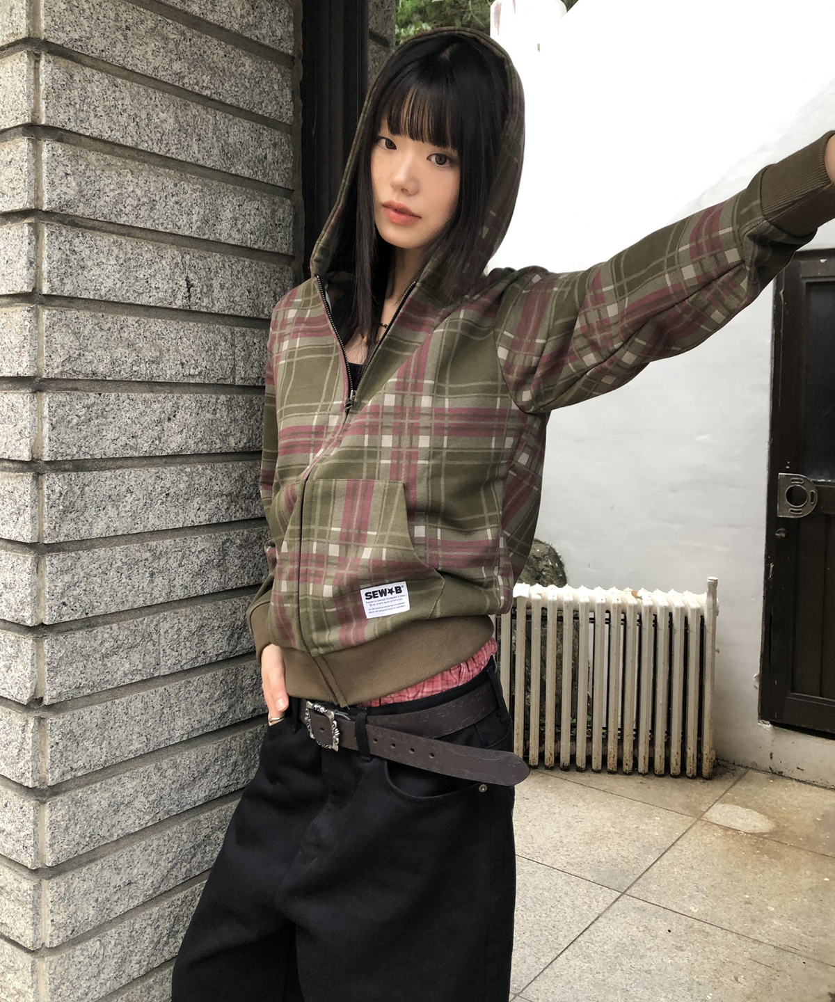 🇰🇷訂購｜SEW-B  25FW｜Checked hooded zip-up (Semi-Crop)  2色