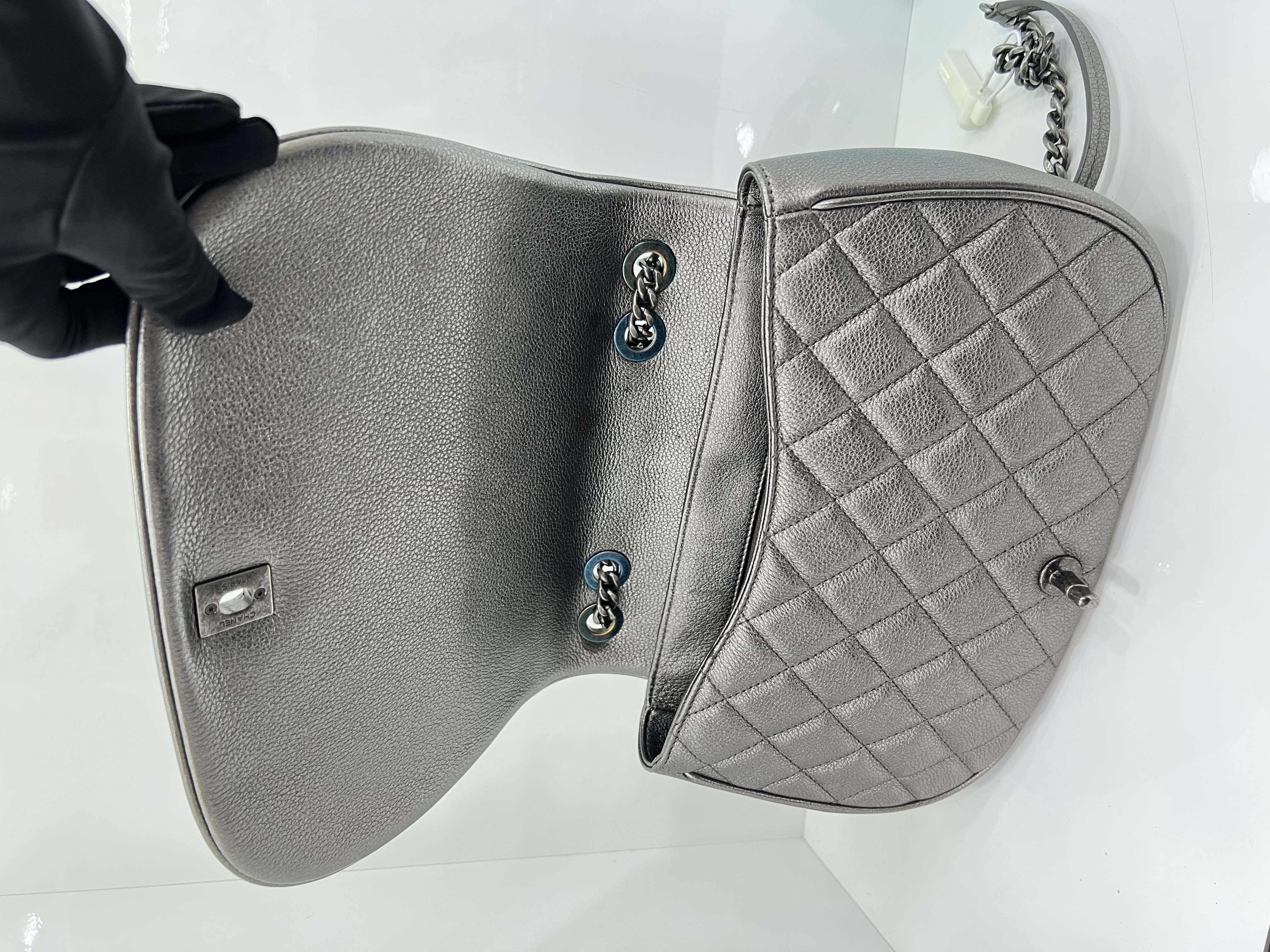 直播貨品 |  [1個-$100 2個-$300］EE99