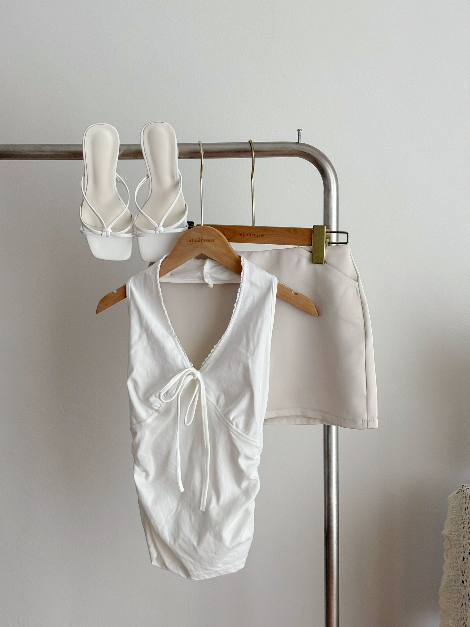 Edith Low Waist Skirt | Beige