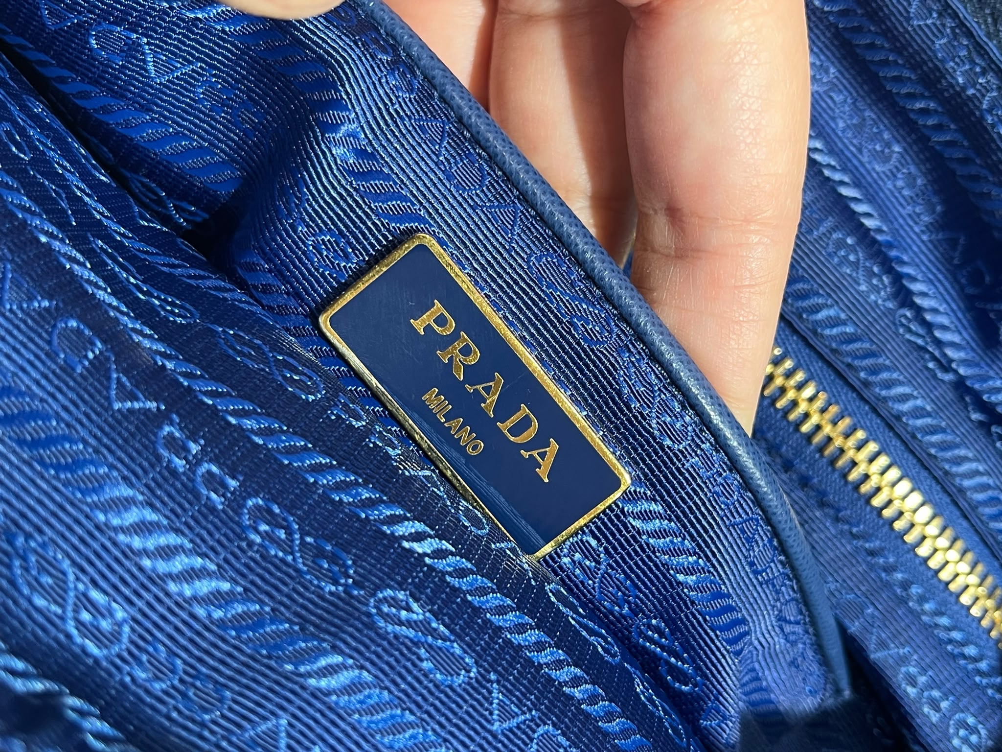 Prada Nylon 2way Bag 100%Authentic, 98%New ✅Dust bag