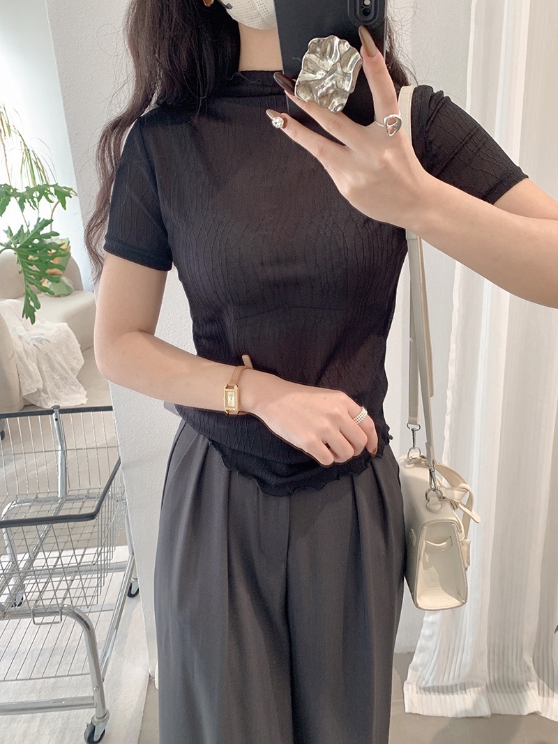 半高领微透性感纯欲风木耳边纯色上衣