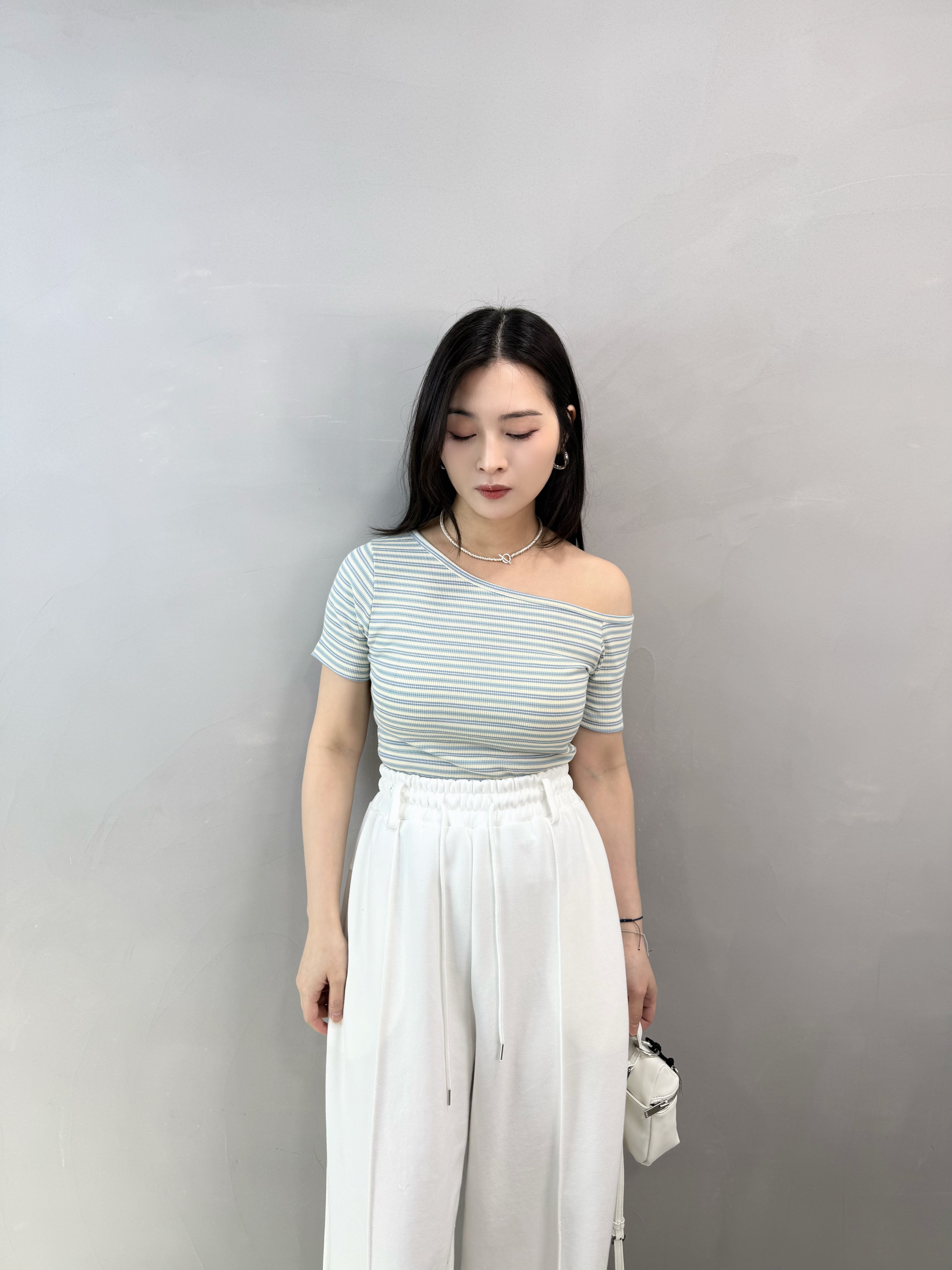 K67 單邊露膊橫間Top