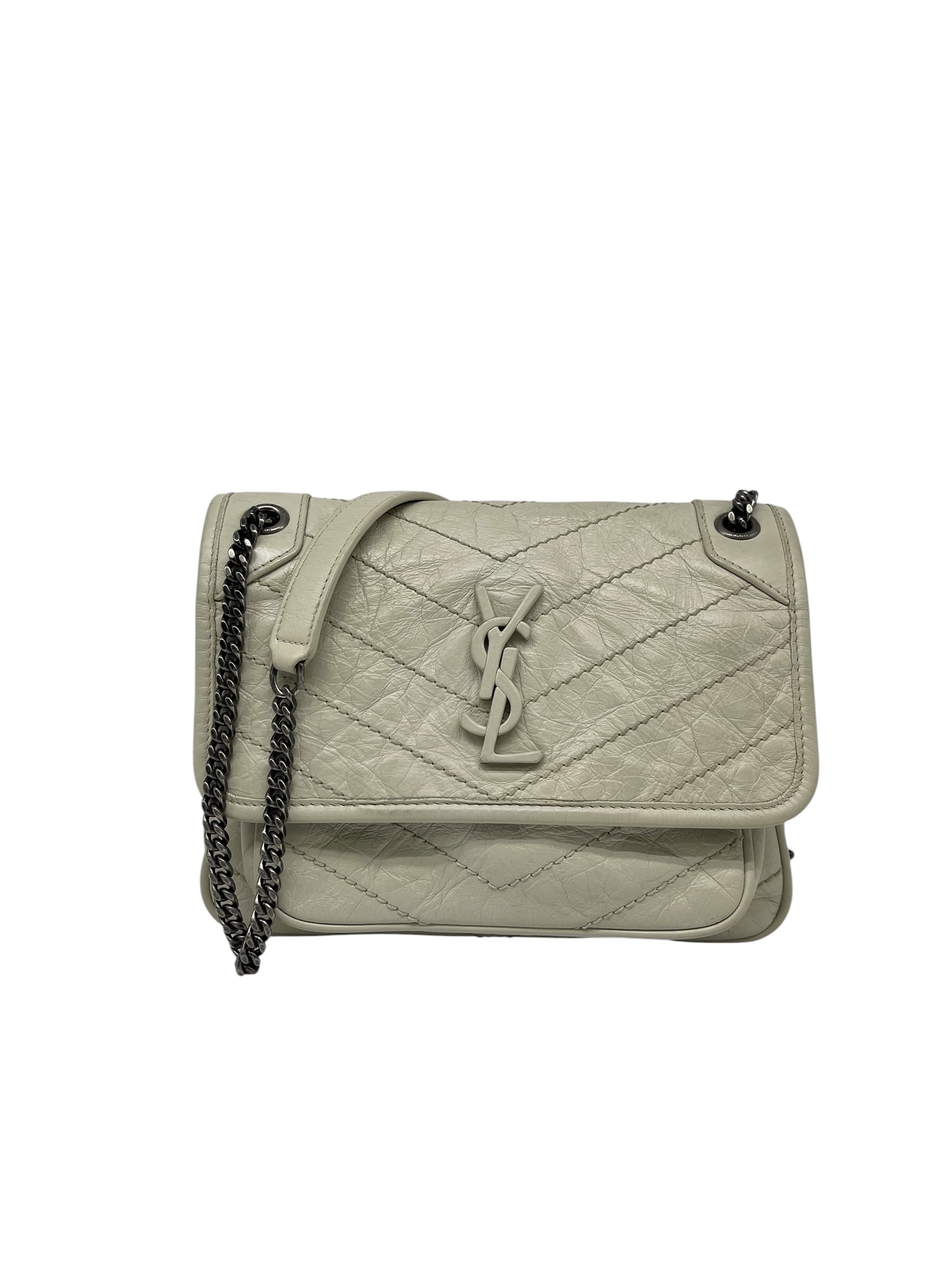 Pre-owned YSL NIKI WHITE / Product Code: 071404