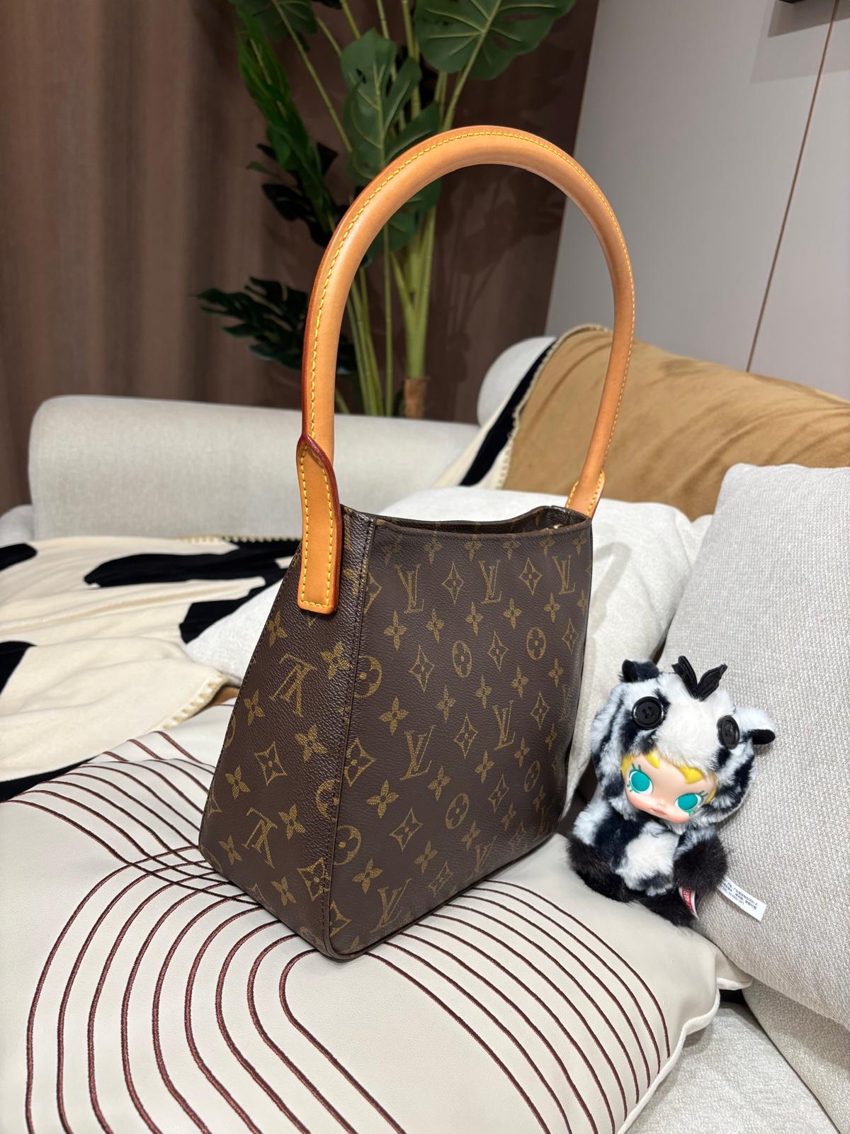 Lv looping hobo M51146 monogram 100%Authentic,98%new✅dust bag 