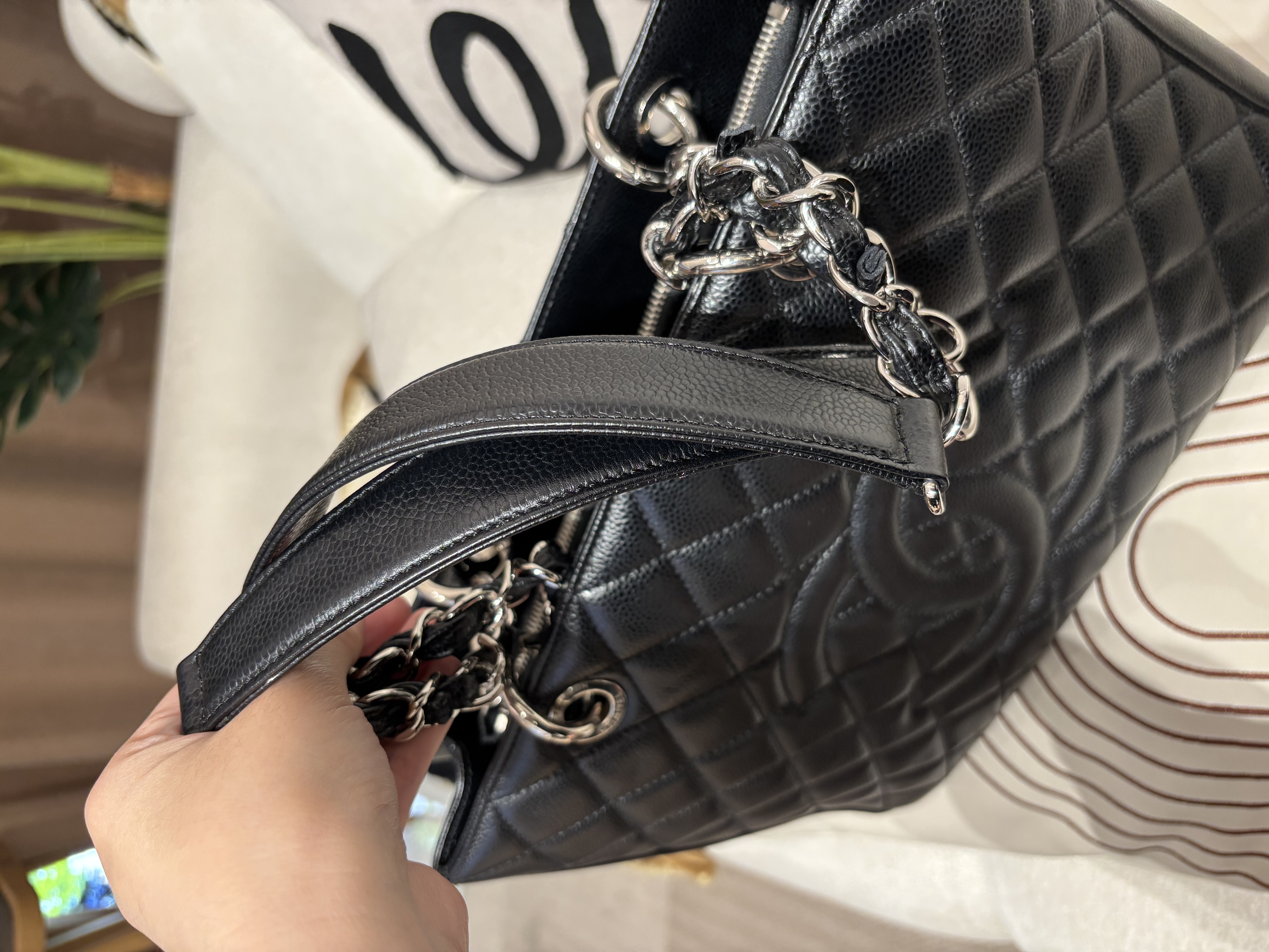 Chanel GST Tote Bag 黑色荔枝牛皮銀鏈 100%Authentic, 98%new ✅19 card ✅dust bag 