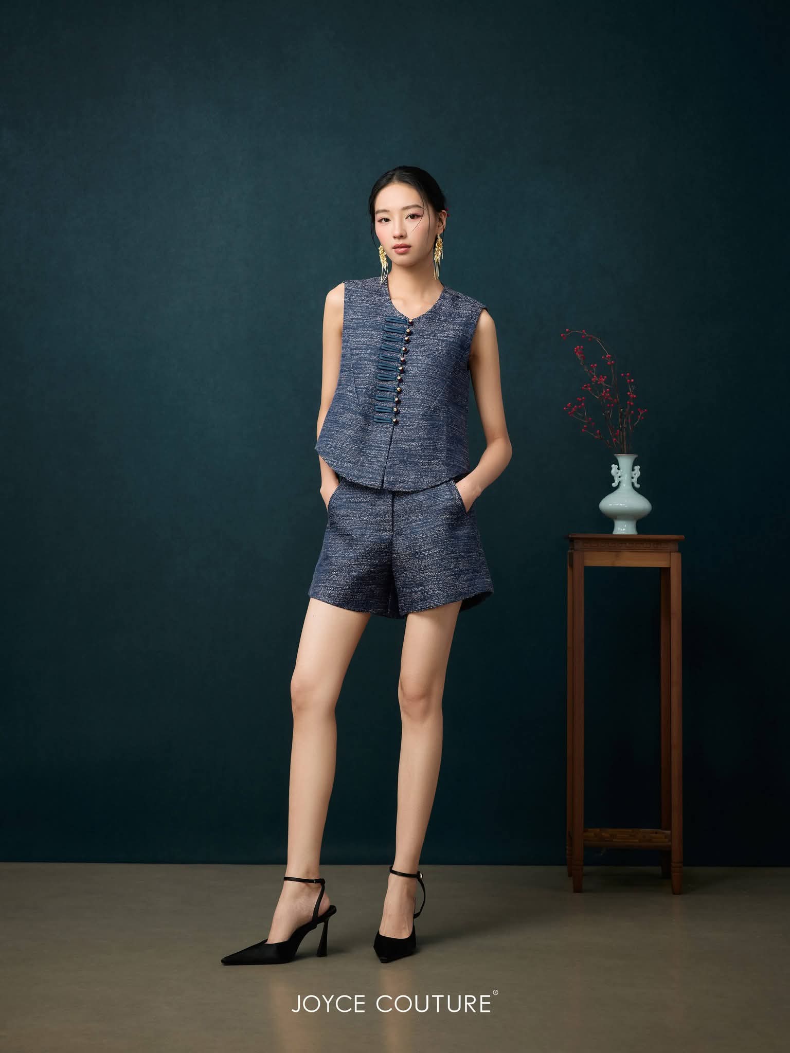 珠饰盘扣沿无袖旗袍上衣 T0176