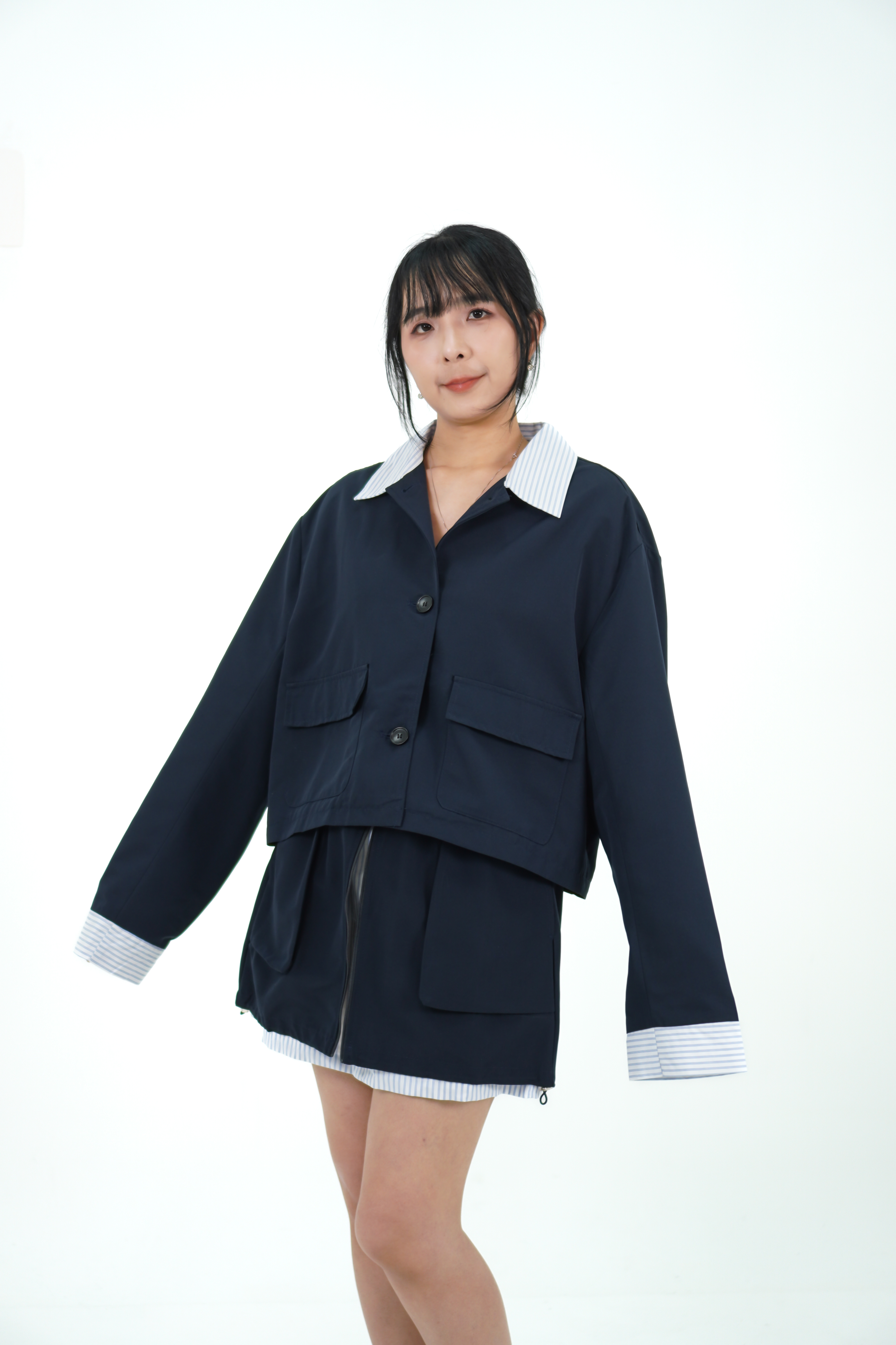 条纹拼接风衣+短裙套装